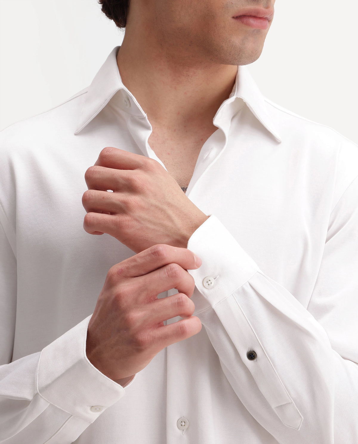 Rare Rabbit Men's Bogi-26 White Cotton Blend Spread Collar Regular Plain Shirt