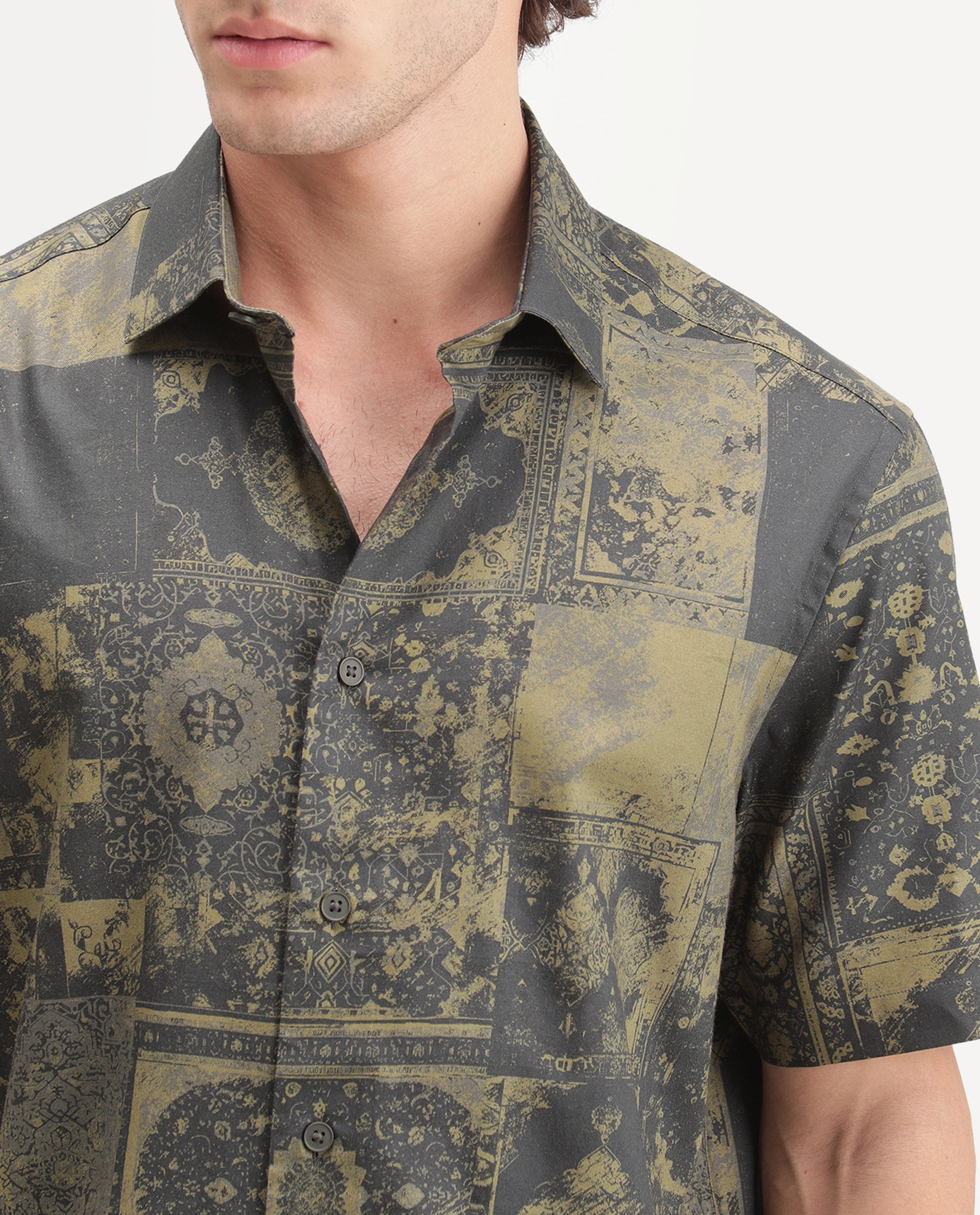 Rare Rabbit Men's Carpo Green Cotton Blend Spread Collar Relaxed Abstract Print Shirt
