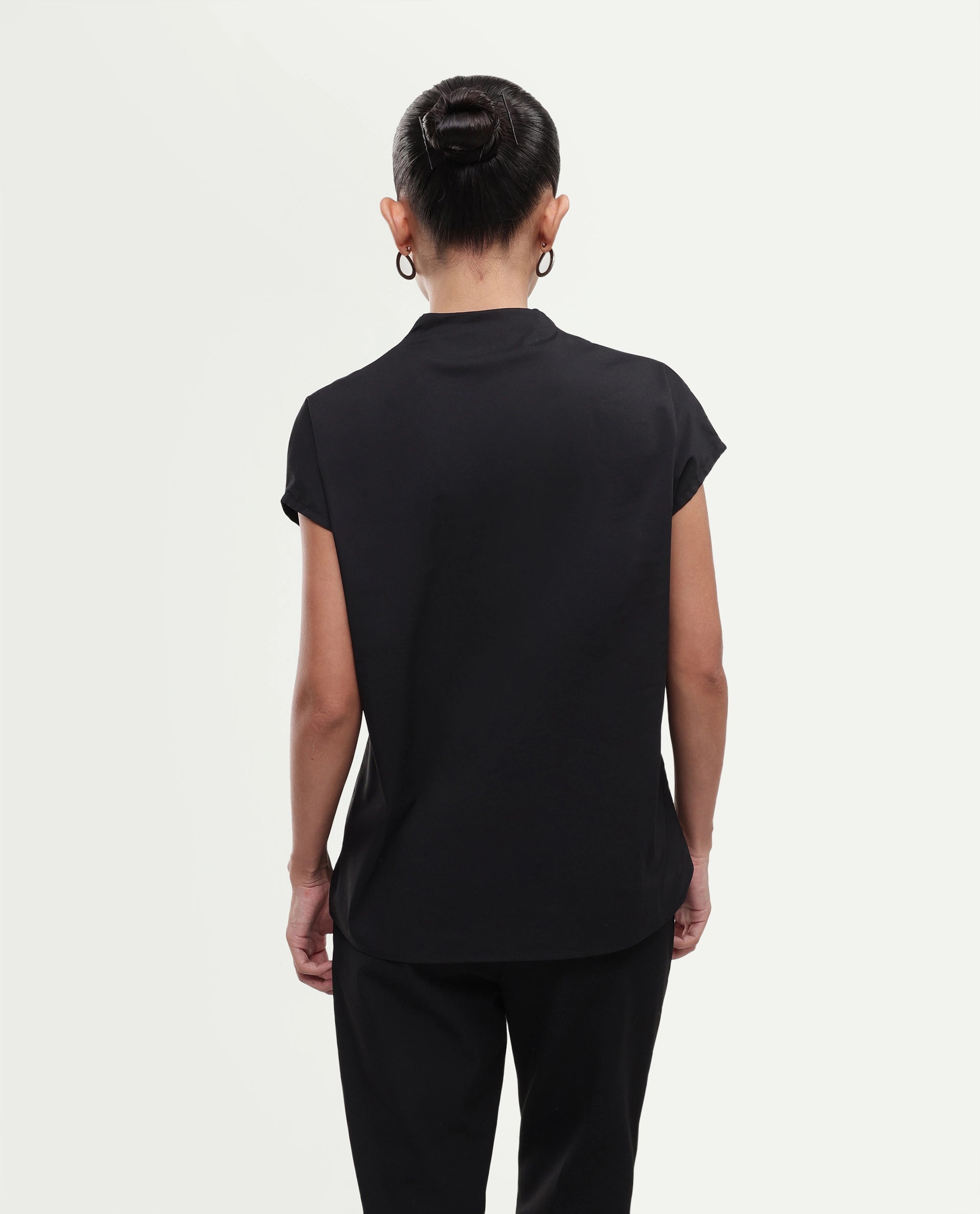 Rareism Women's Buijity Dark Black Cotton Blend Stand Collar Regular Plain Top