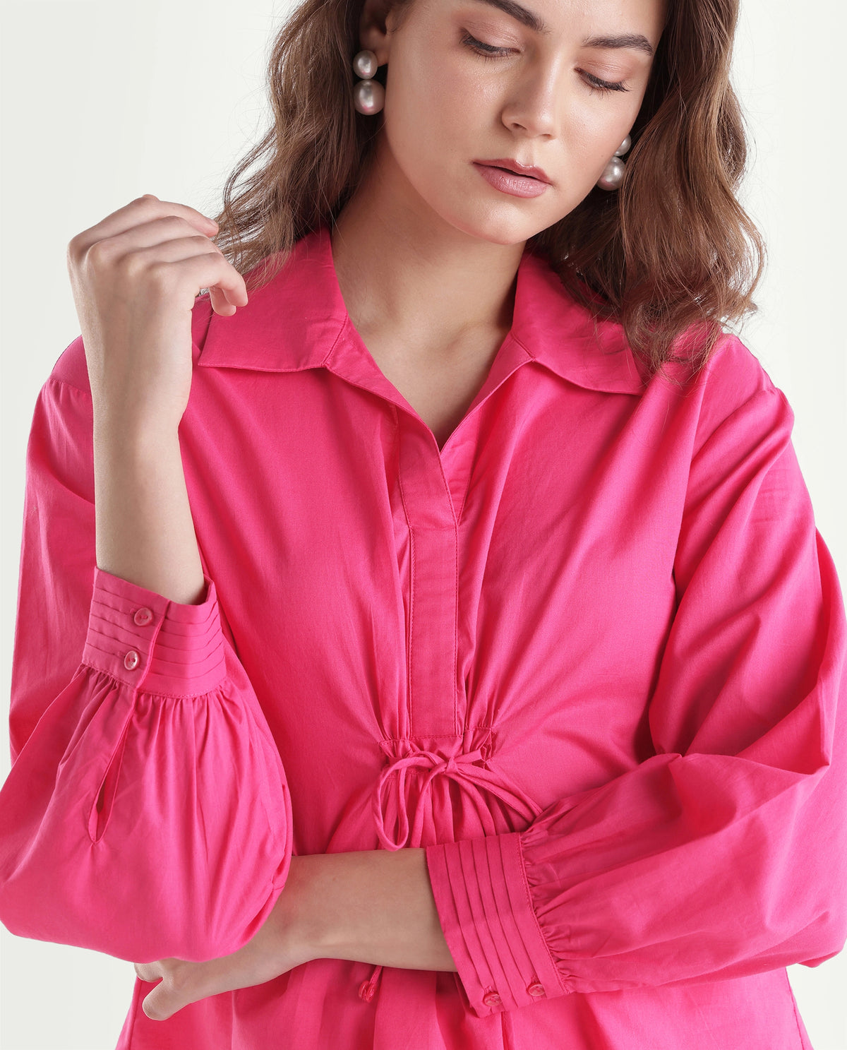 Rareism Women's Somhurs Mid Pink Cotton Spread Collar Pull-On Relaxed Plain Top