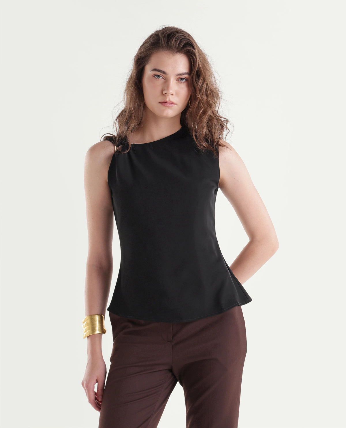 Rareism Women's Ping Black Polyester Crew Neck Regular Plain Top