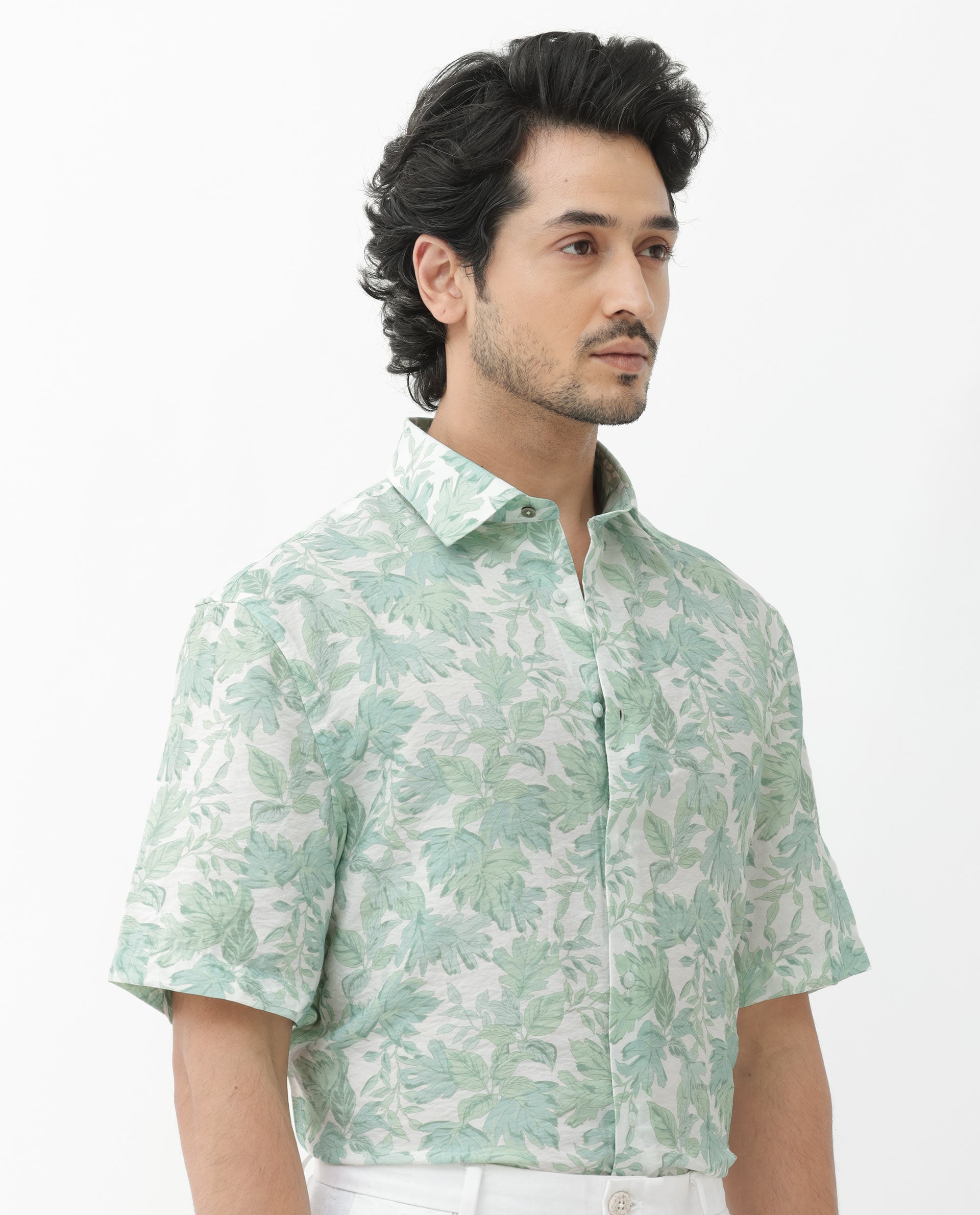 Rare Rabbit Mens Sage Pastel Green Viscose Nylon Fabric Blend Short Sleeve Boxy Fit Tropical Print Shirt