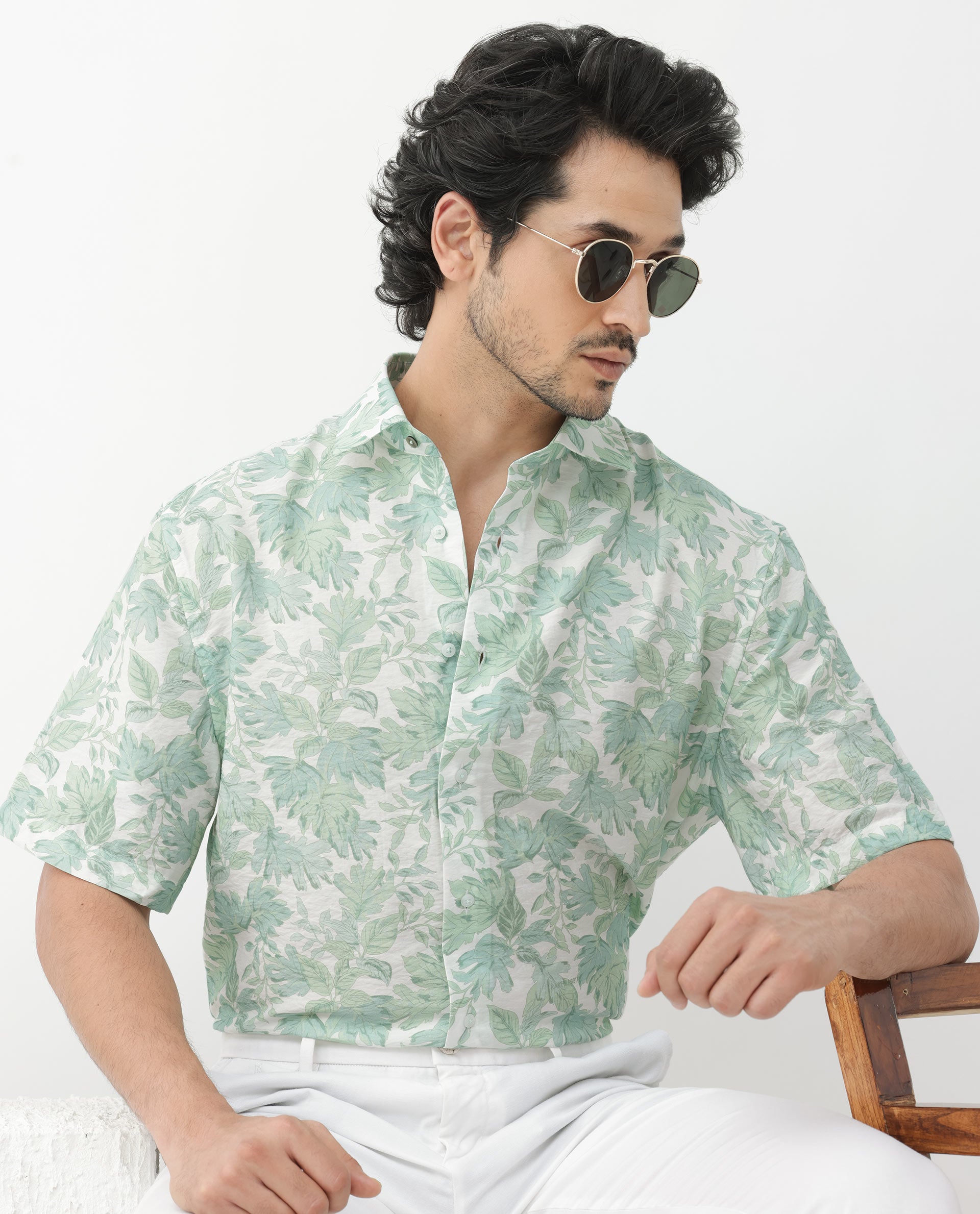Rare Rabbit Mens Sage Pastel Green Viscose Nylon Fabric Blend Short Sleeve Boxy Fit Tropical Print Shirt