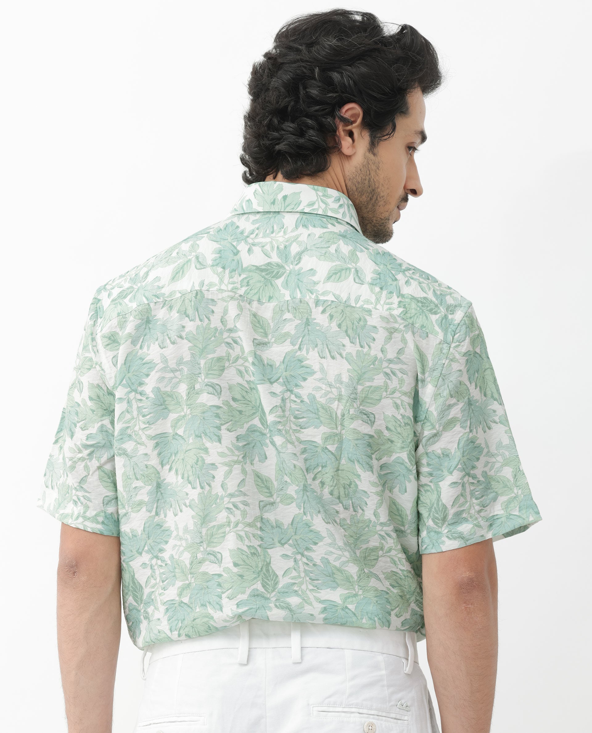 Rare Rabbit Mens Sage Pastel Green Viscose Nylon Fabric Blend Short Sleeve Boxy Fit Tropical Print Shirt