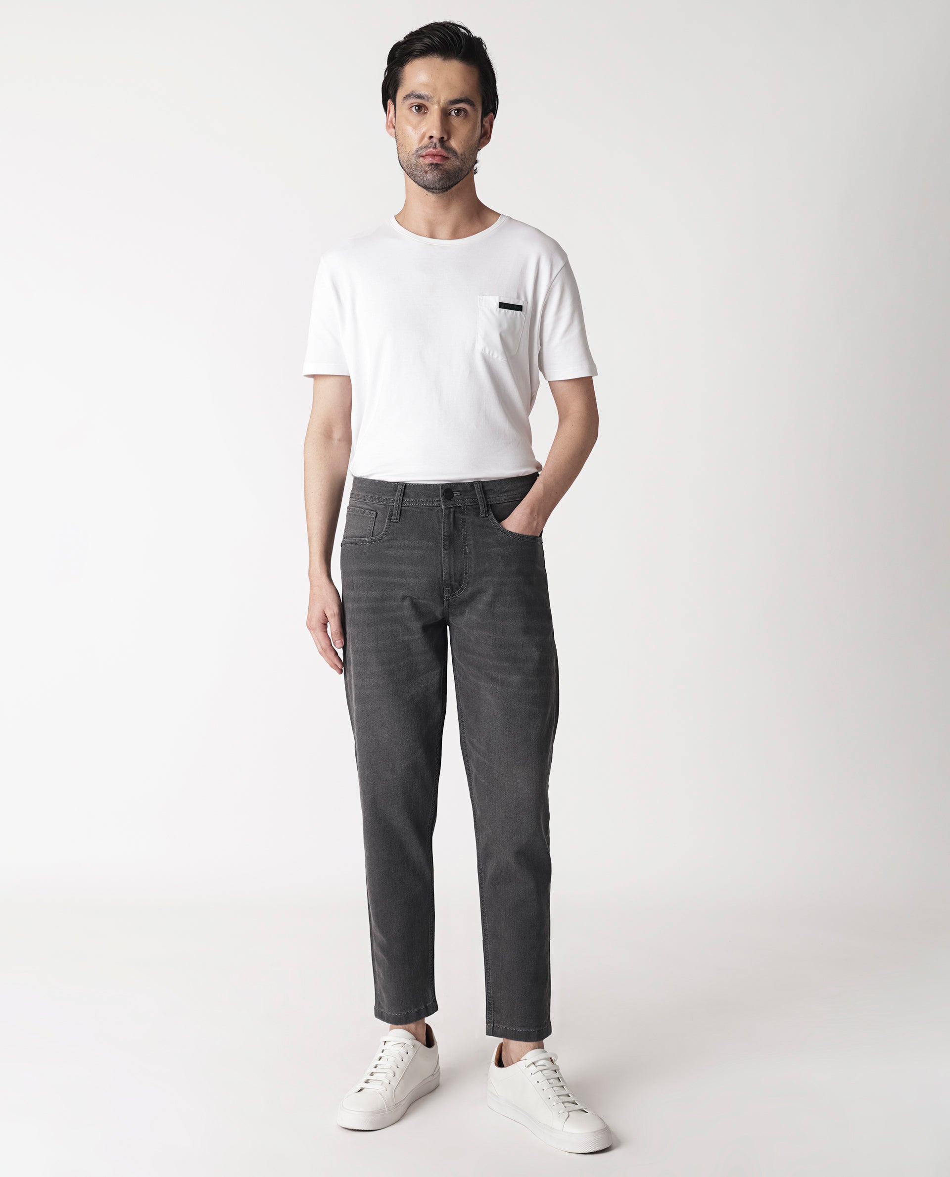 Carrot fit Cargo trousers | Dark Grey | Jack & Jones®