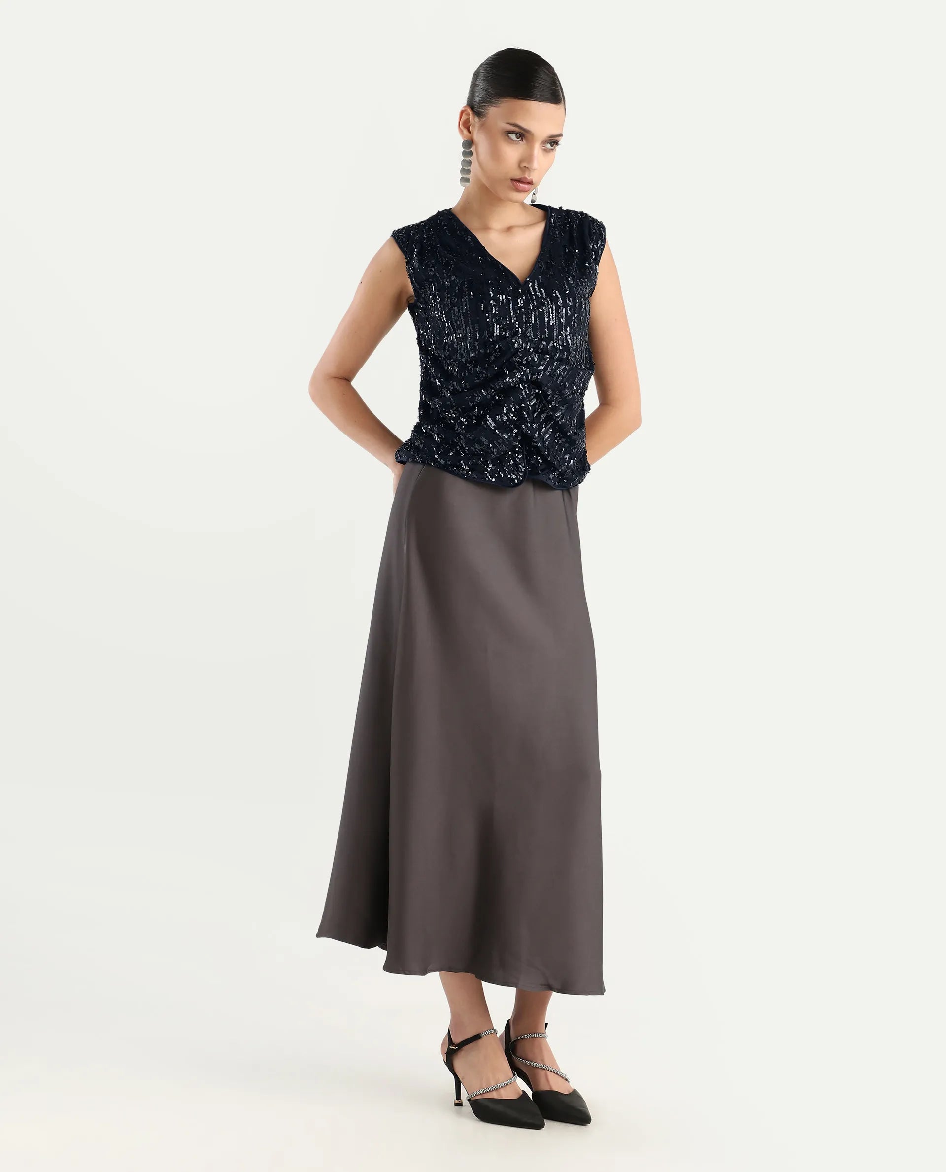 Rareism Women's Saot Metallic Navy Knit V-Neck Plain Sleeveless Regular Fitted Top