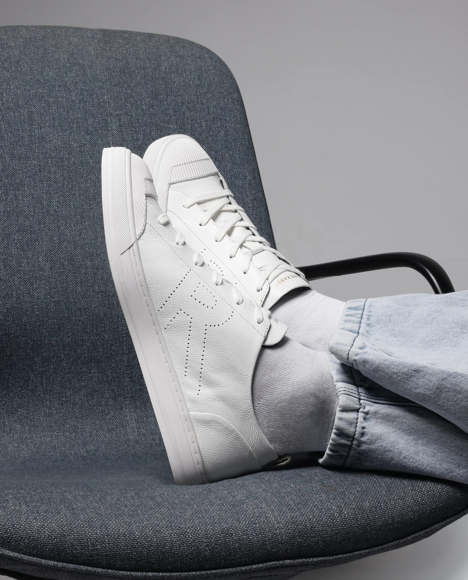 Rare Rabbit Mens Sauron Pro White Premium Milled Leather Lace Up Low Top Round Toe Sneaker Shoes