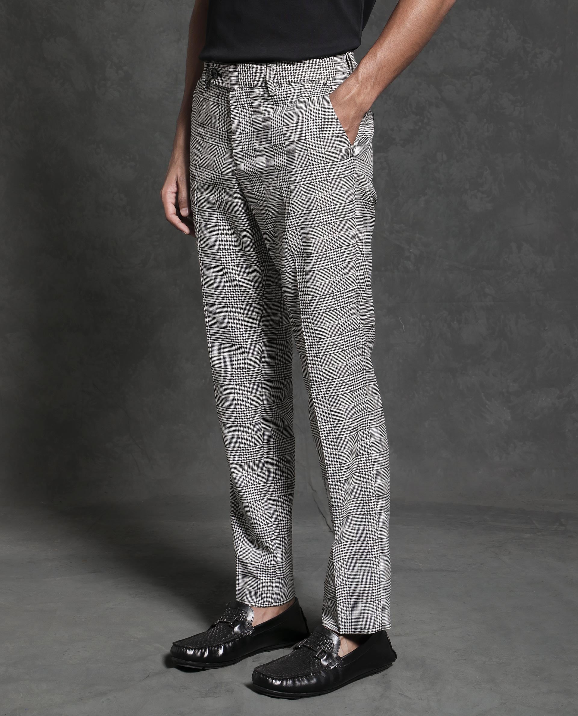 Buy Men Grey Slim Fit Check Casual Trousers Online - 493677 | Allen Solly