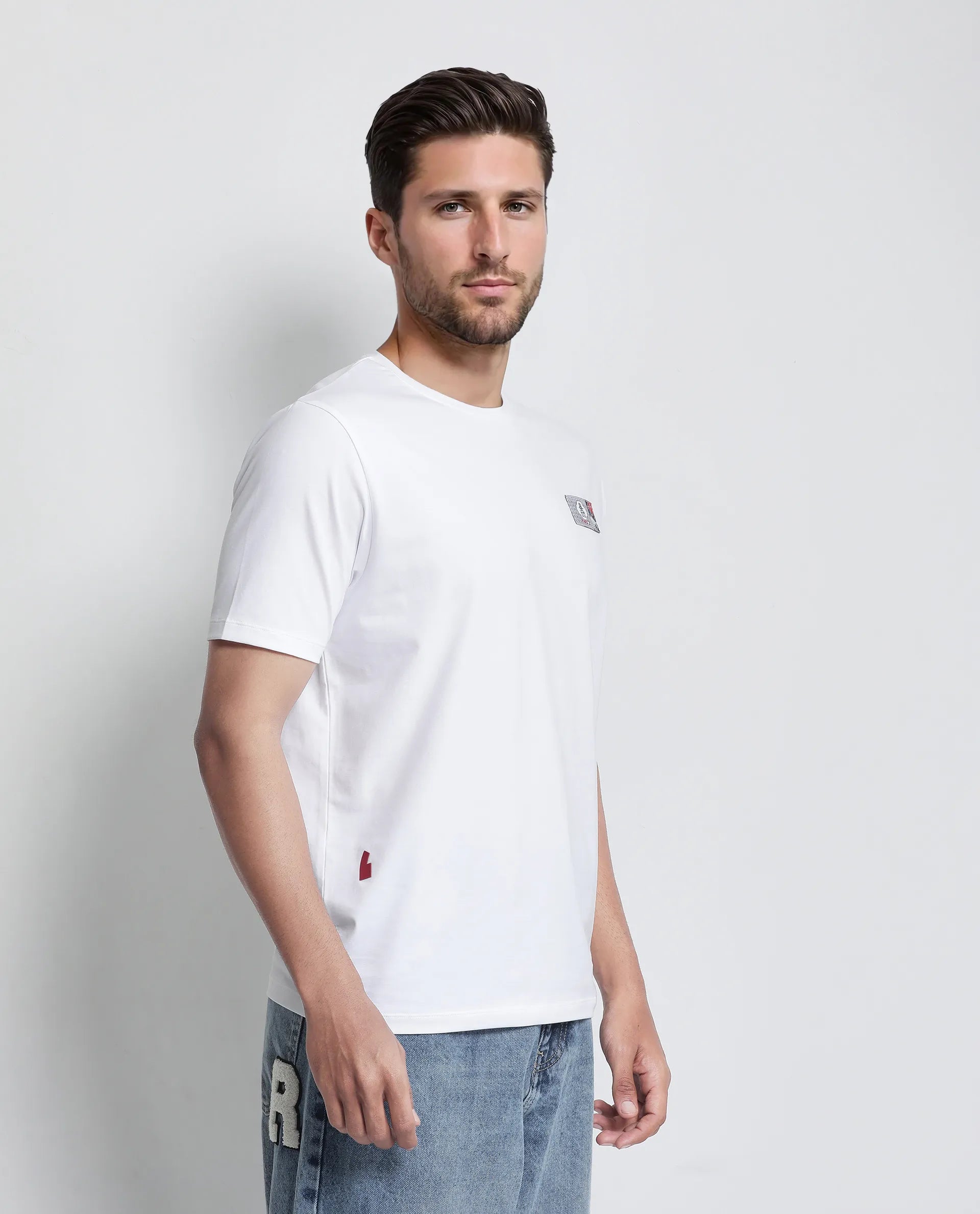 Rare Rabbit Men Saw White Cotton Lycra Fabric Short Sleeve Crew Neck Slip-On Plain T-Shirt