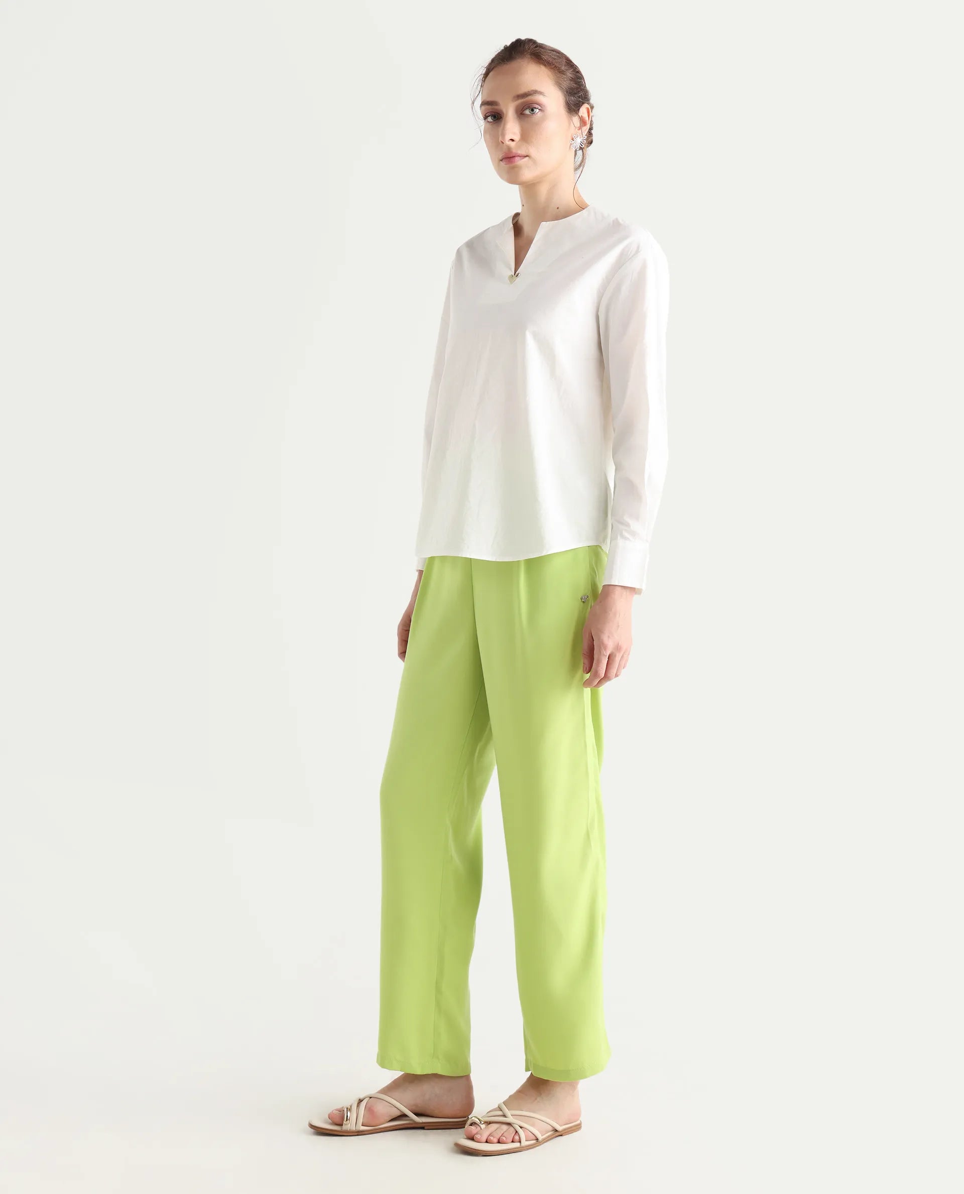 Rareism Women's Serbay-B Green Polyester Plain Ankle Length Straight Fit Trouser