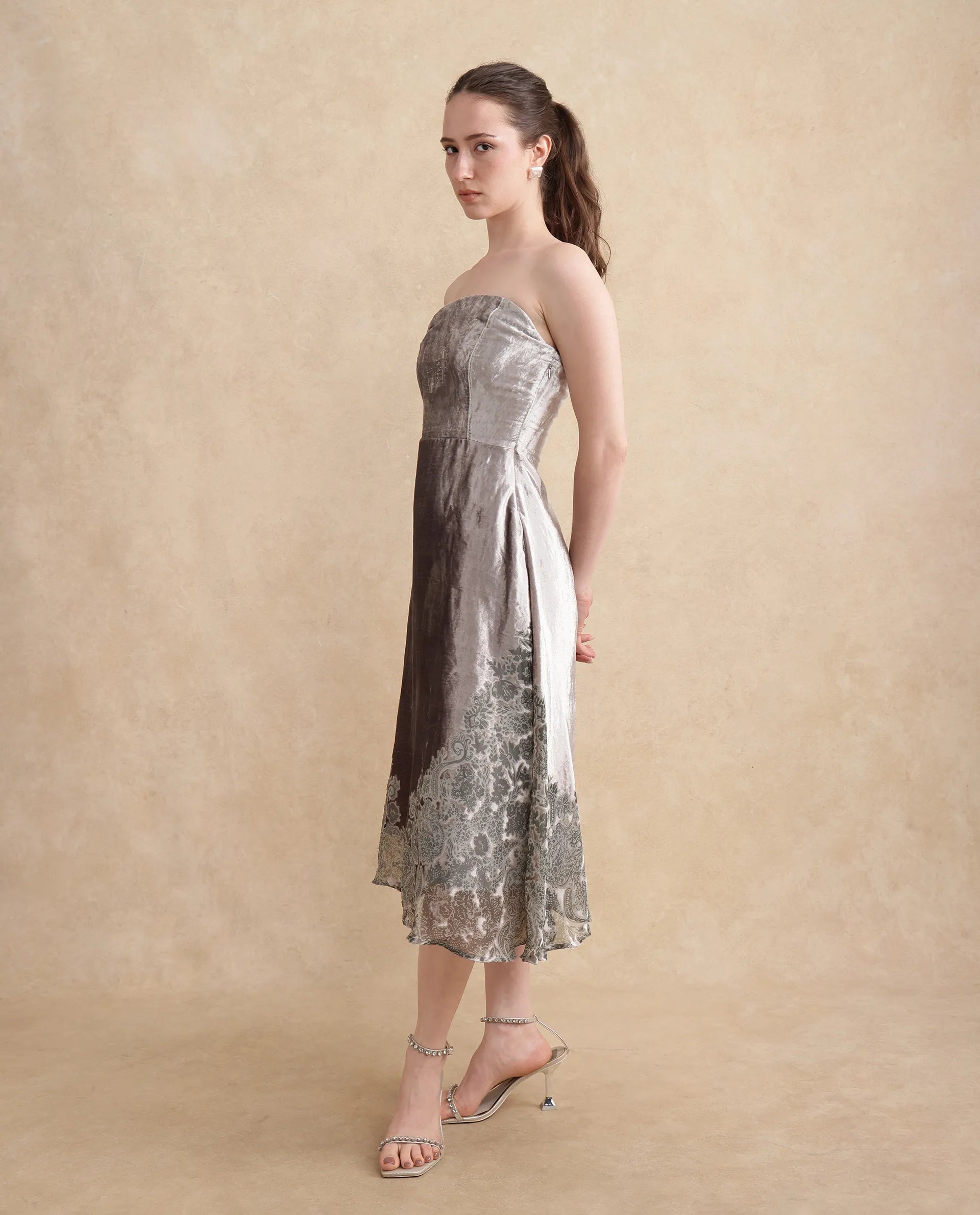 Rareism Women Seson Light Silver Tube Neck Zipper Closure Fit And Flare Midi Abstract Print Dress