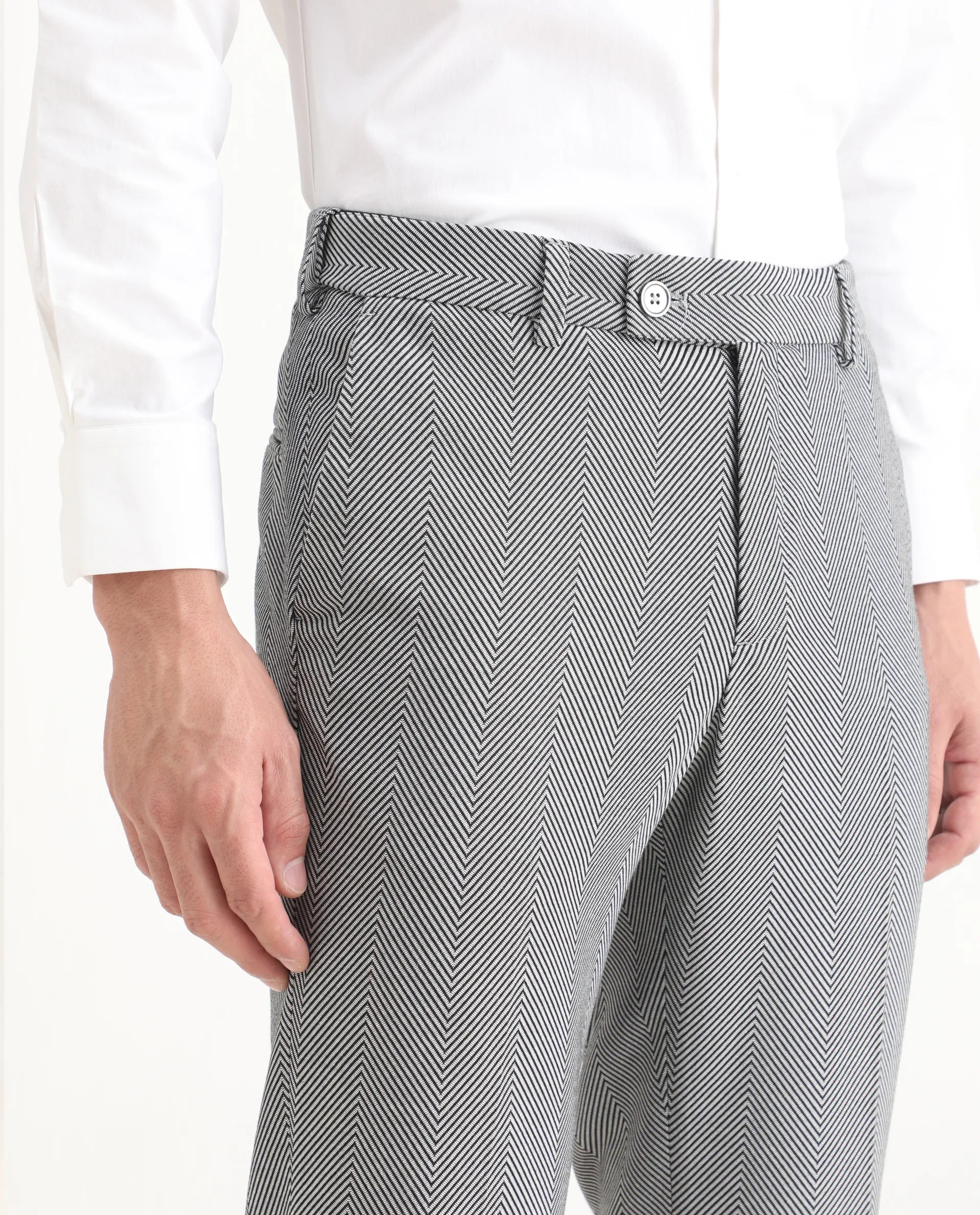 Rare Rabbit Men's Sierres Light Grey Viscose Textured Tailored Fit Full Sleeve Lapel Neck Suits