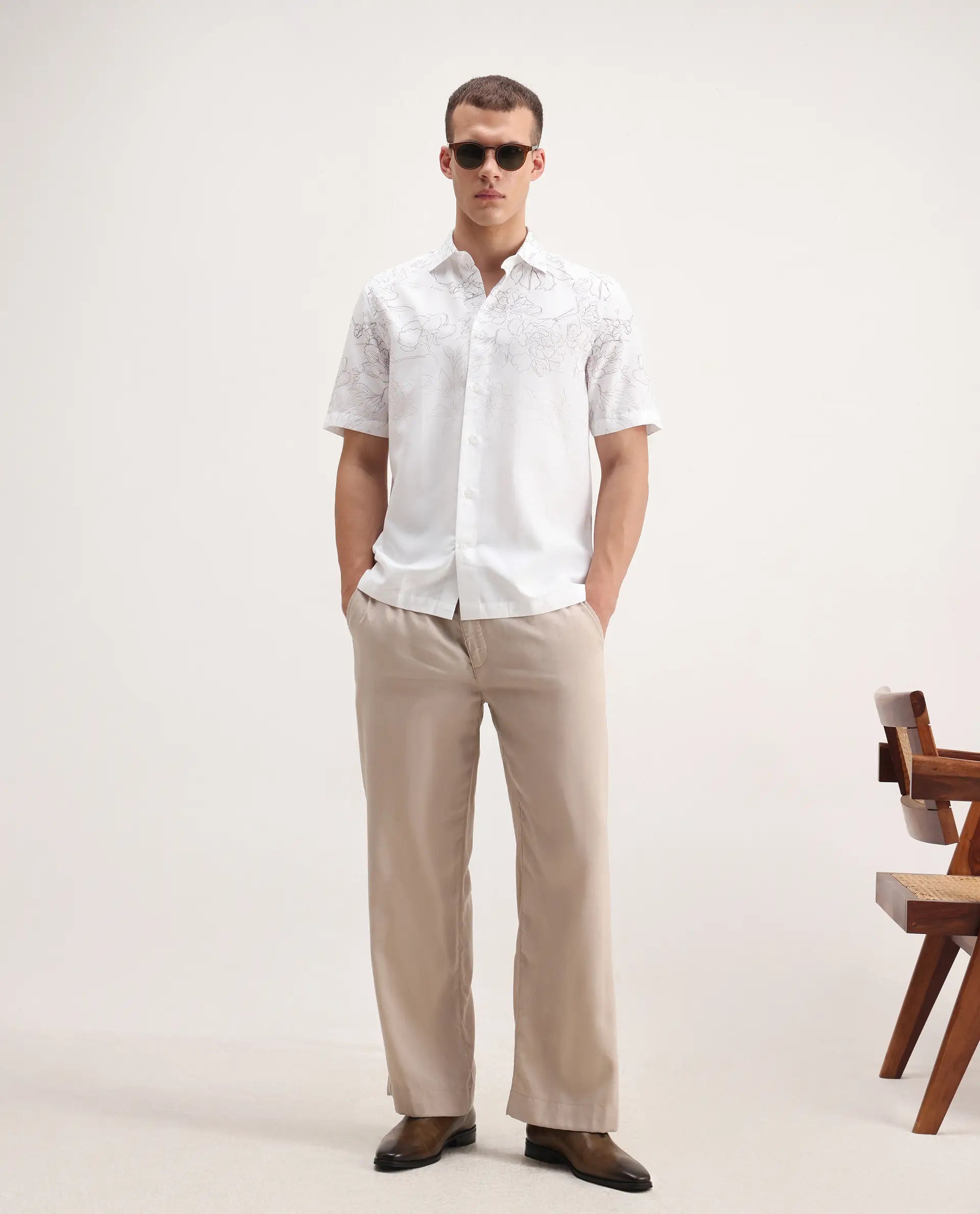 Rare Rabbit Men's Skew White Cotton Blend Floral Print Regular Fit Half Sleeve Collared Shirt