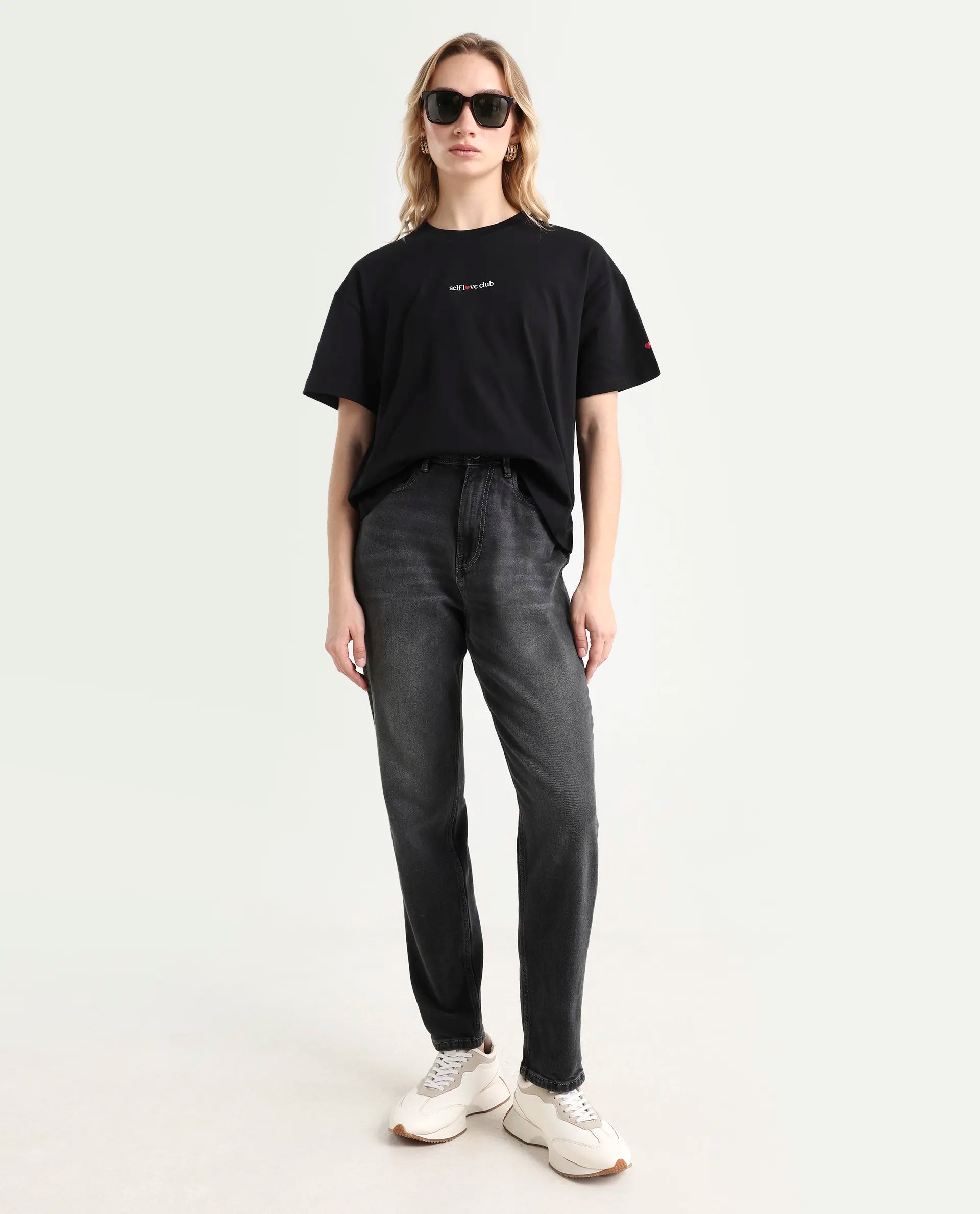 Rareism Women's Sompri Black Cotton Crew Neck Graphic Print Boxy Fit T-Shirt