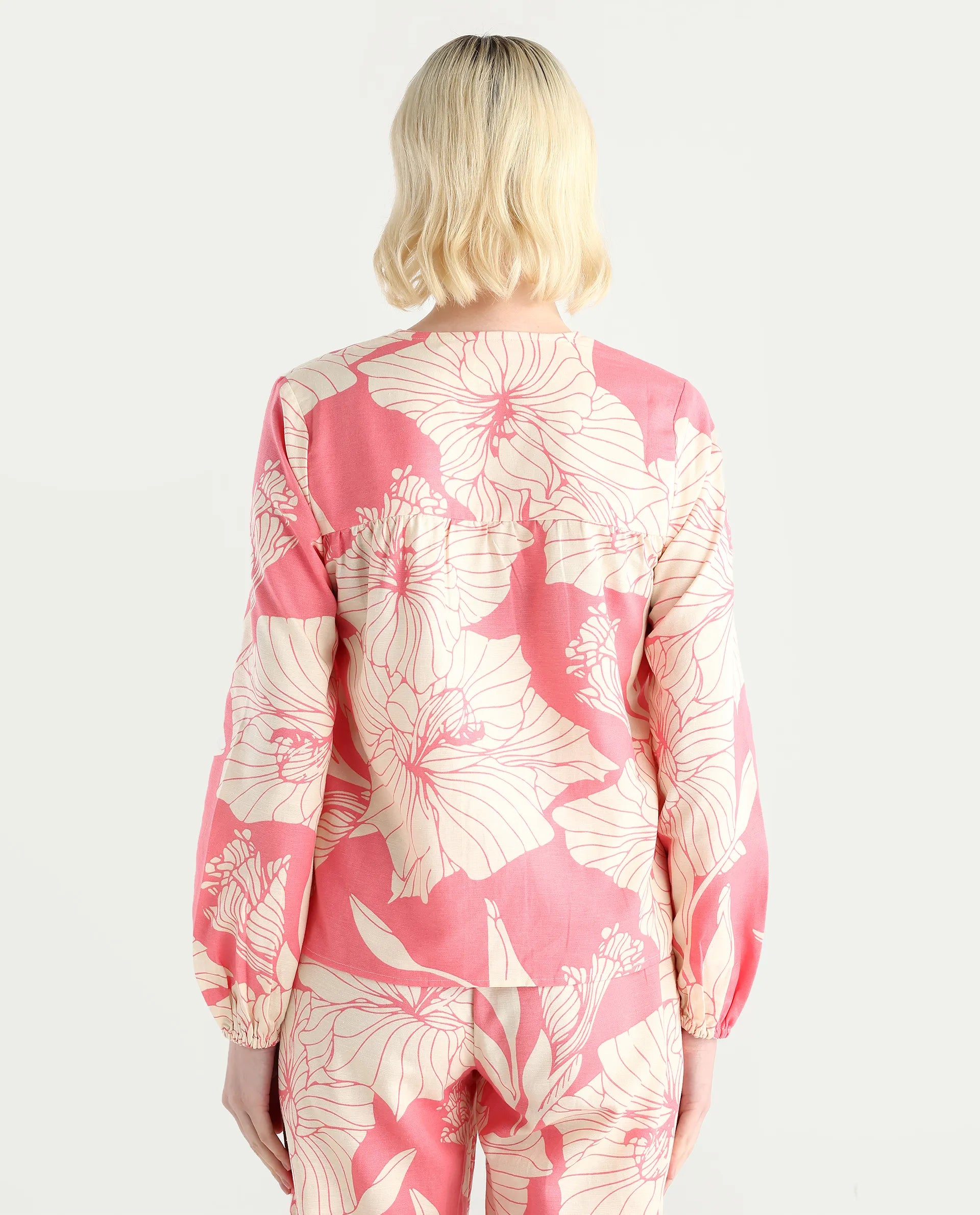 Rareism Women's Somyan T Pink Rayon V-Neck Floral Print Regular Fit Top