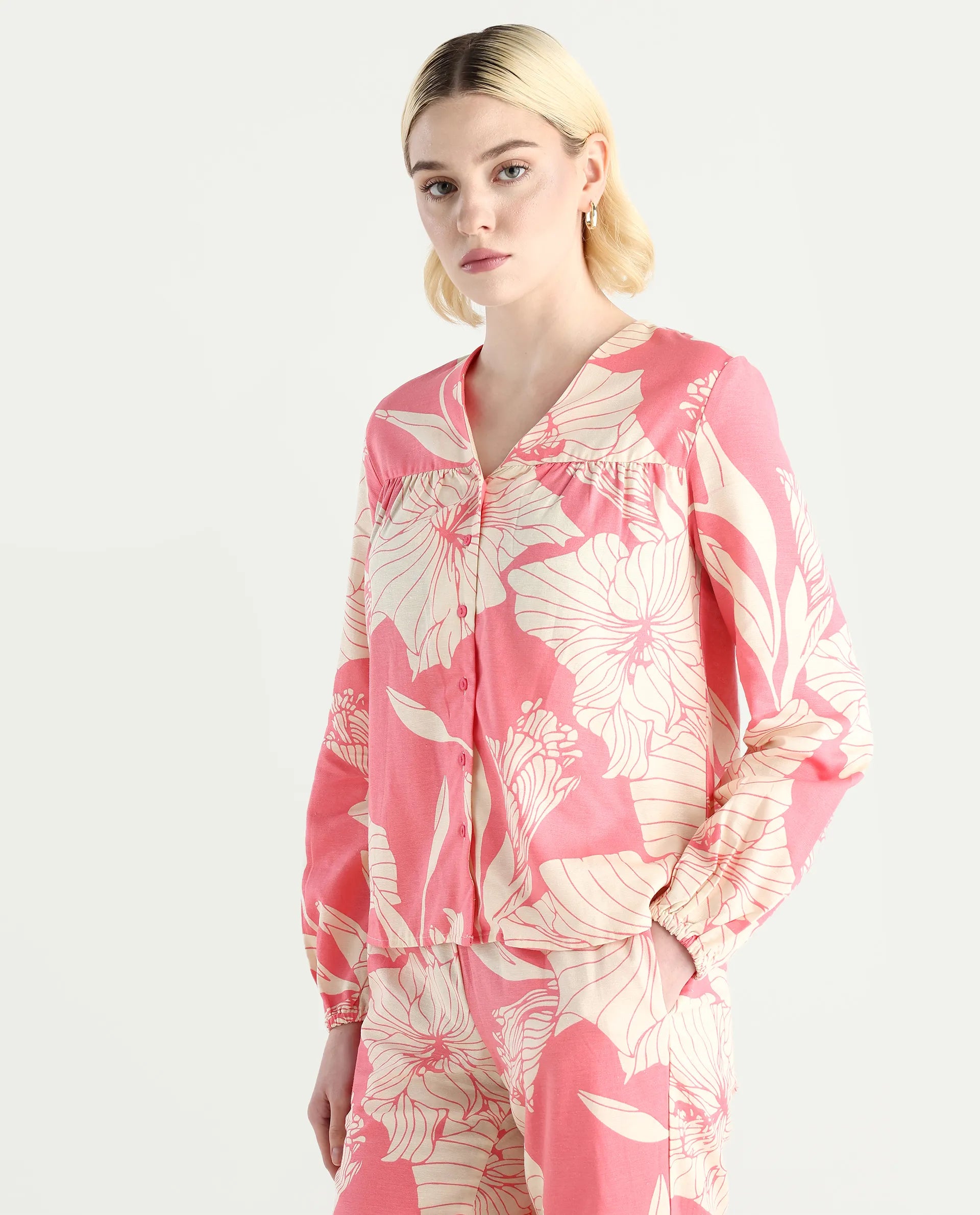 Rareism Women's Somyan T Pink Rayon V-Neck Floral Print Regular Fit Top