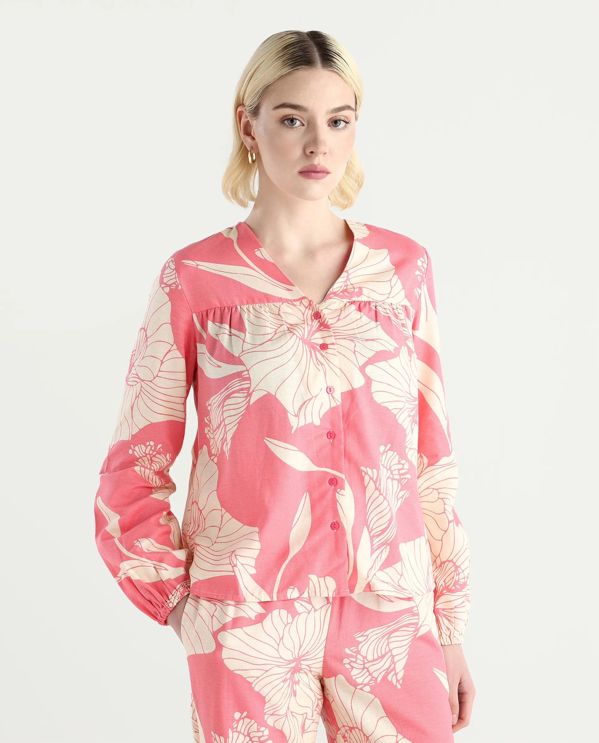 Rareism Women's Somyan T Pink Rayon V-Neck Floral Print Regular Fit Top