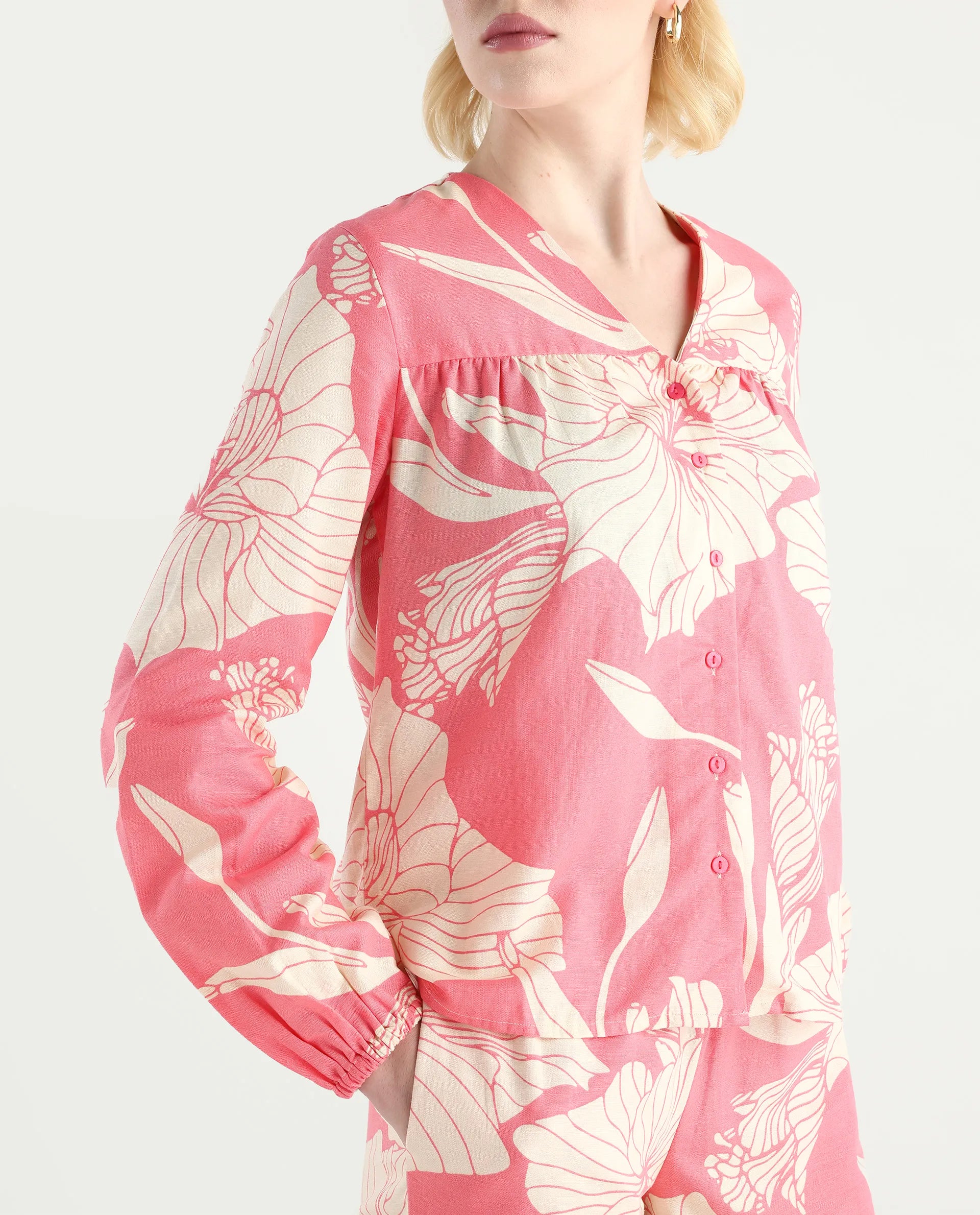 Rareism Women's Somyan T Pink Rayon V-Neck Floral Print Regular Fit Top