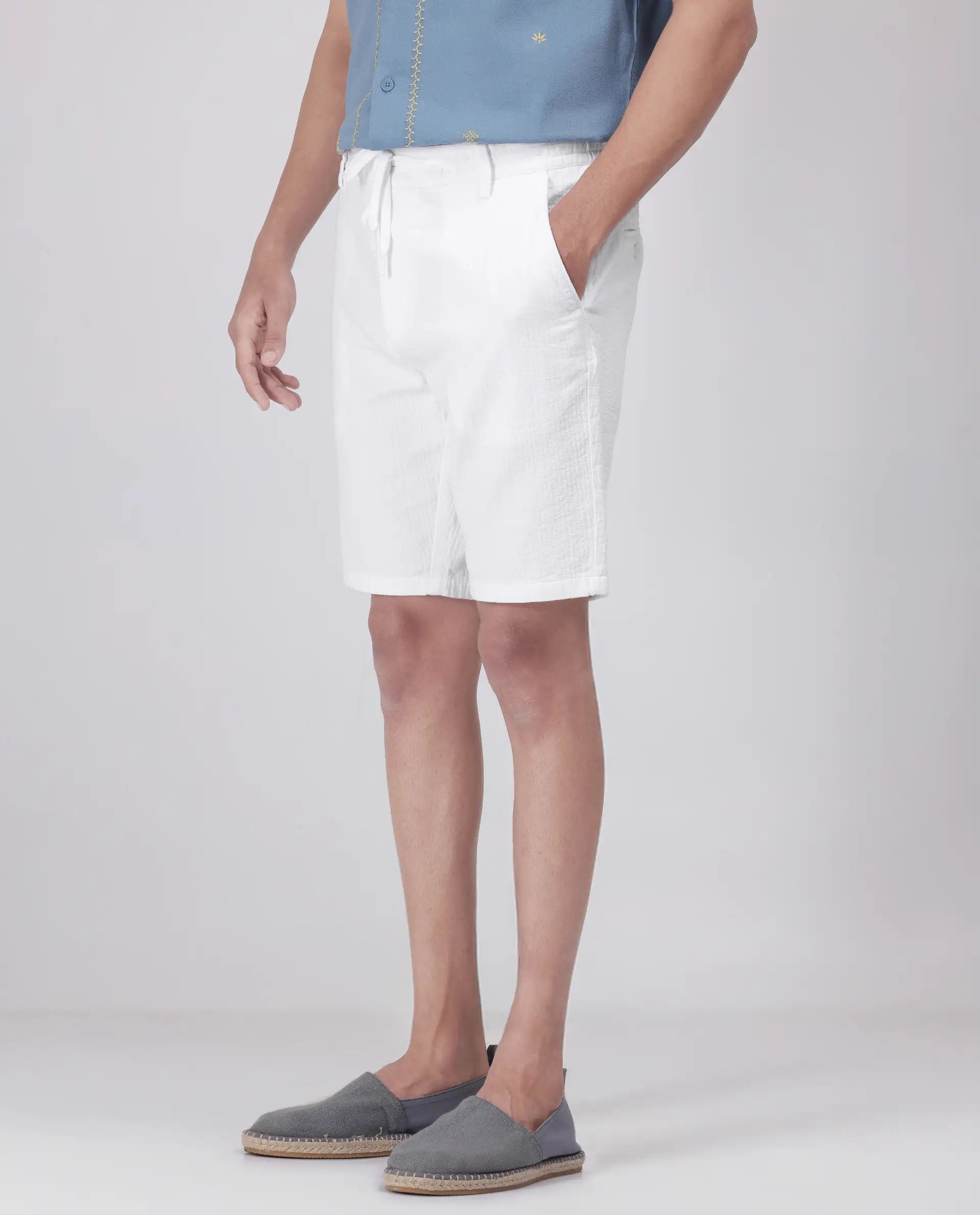 Rare Rabbit Men's Steo White Cotton Blend Fabric Relaxed Fit Plain Shorts