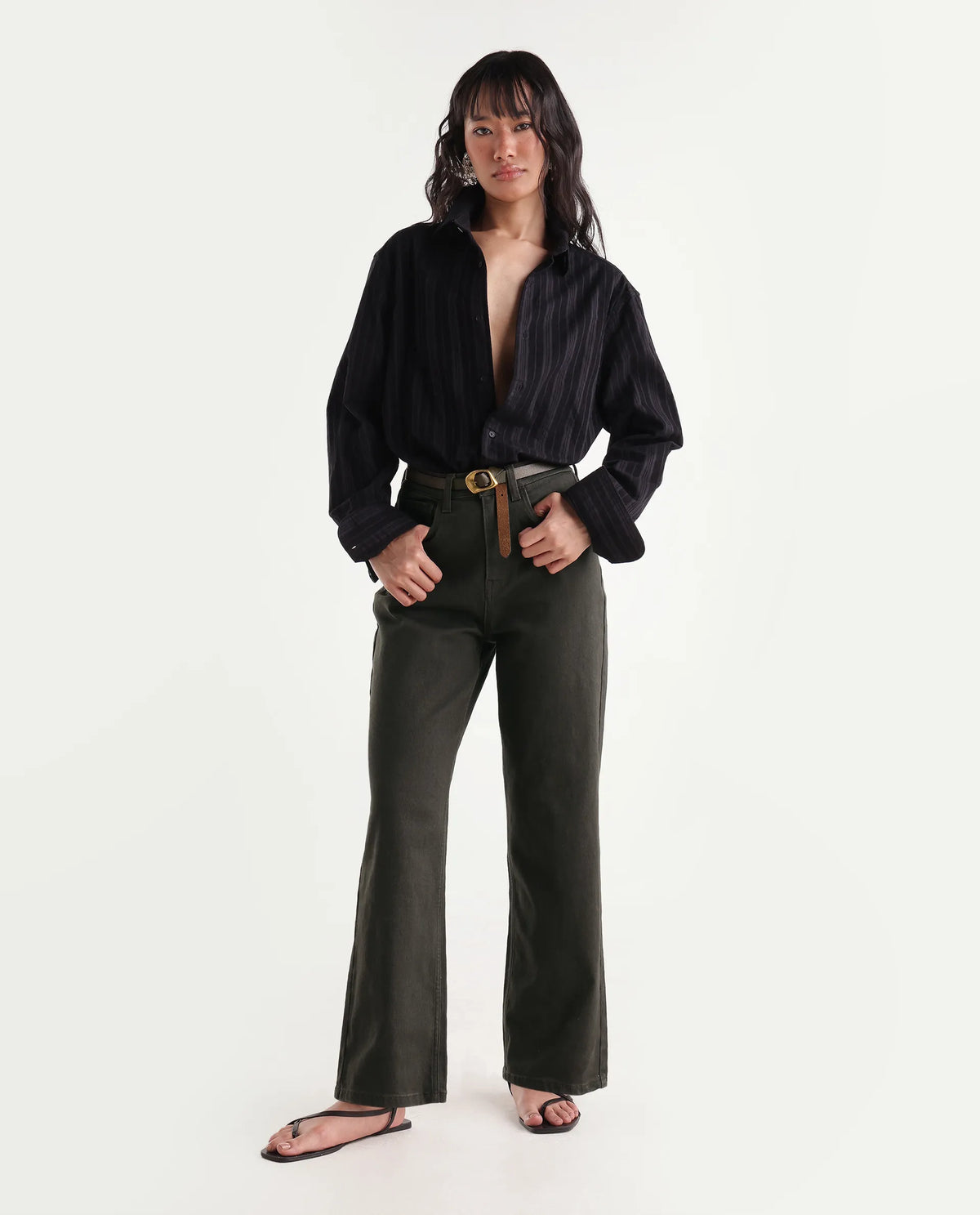 Rareism Women's Strank-2 Dark Green Cotton Blend Shank And Zipper Ankle Straight Plain Jeans