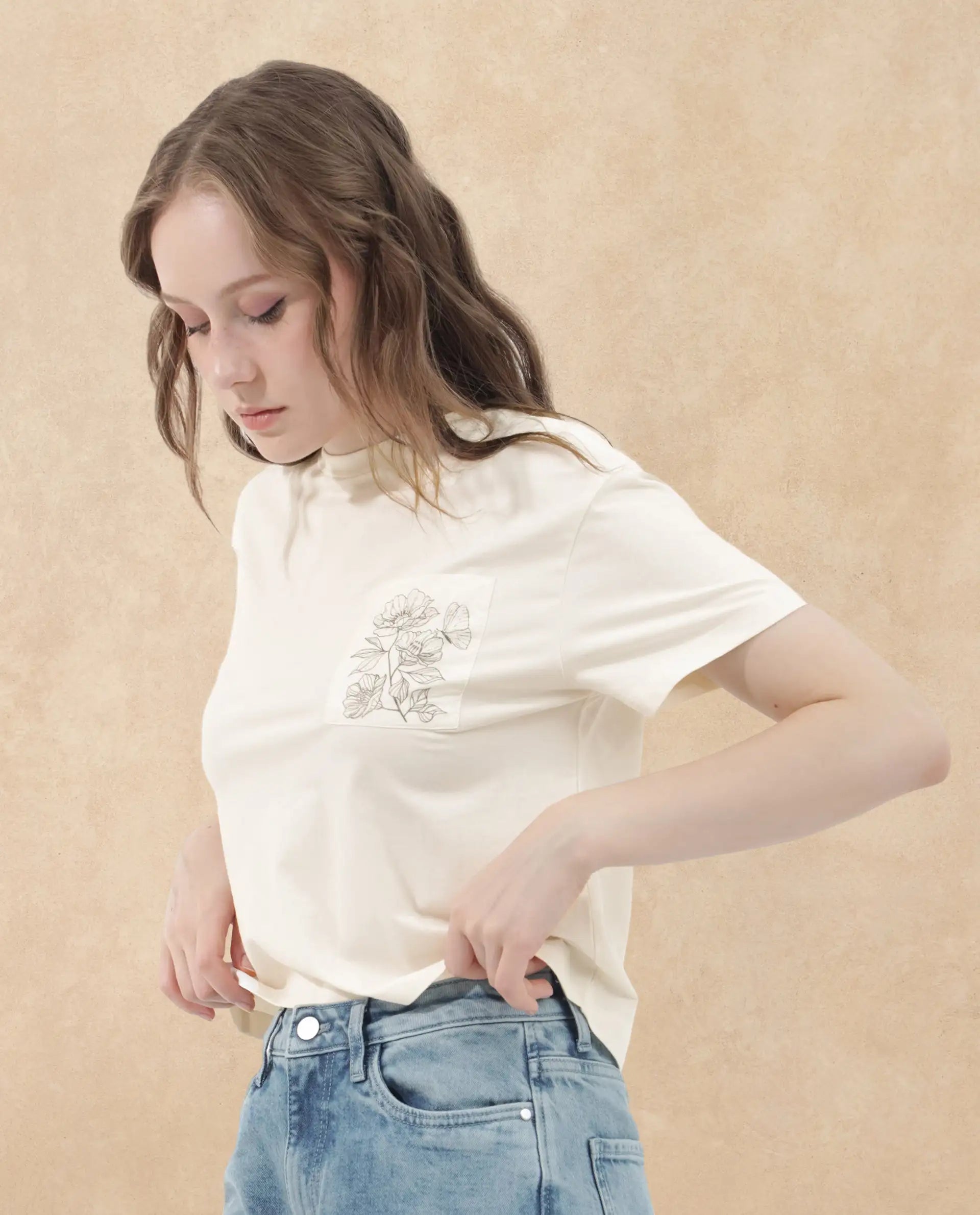 Rareism Women Strankle Off White Cotton Elastane Fabric Crew Neck Knit Solid T-Shirt