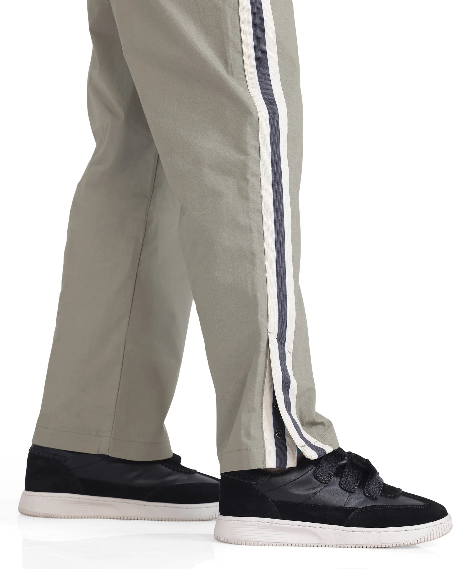 Rare Ones Kids Taper-B Olive Tape Detailed Button And Zip Closure Regular Fit Cotton Trouser