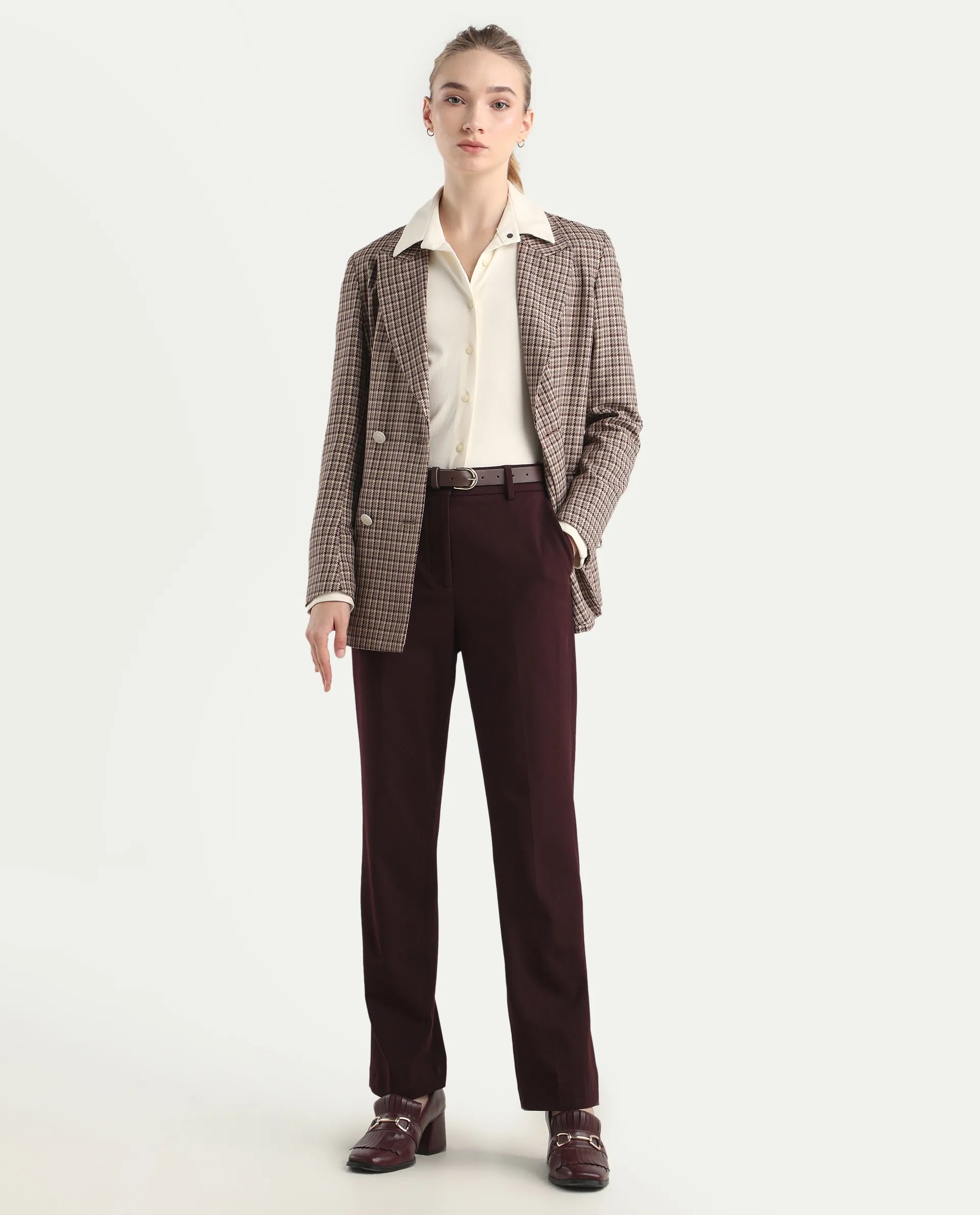 Rareism Women's Taper Maroon Polyester Blend Tapered Ankle Length Plain Travel Trouser