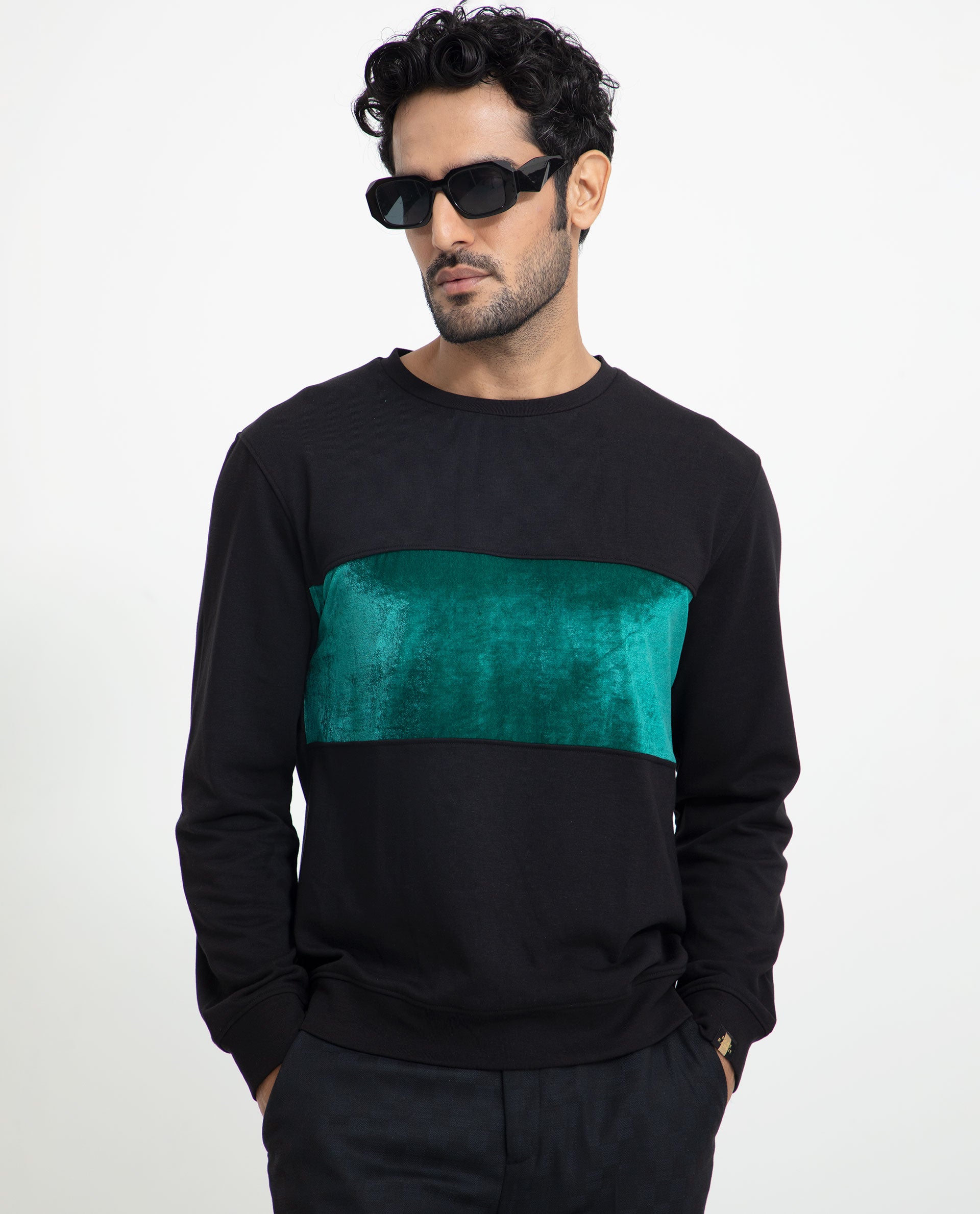 Rare Rabbit Men's Tide Black Velvet Ombre Regular Fit Full Sleeve Crew Neck Sweatshirt