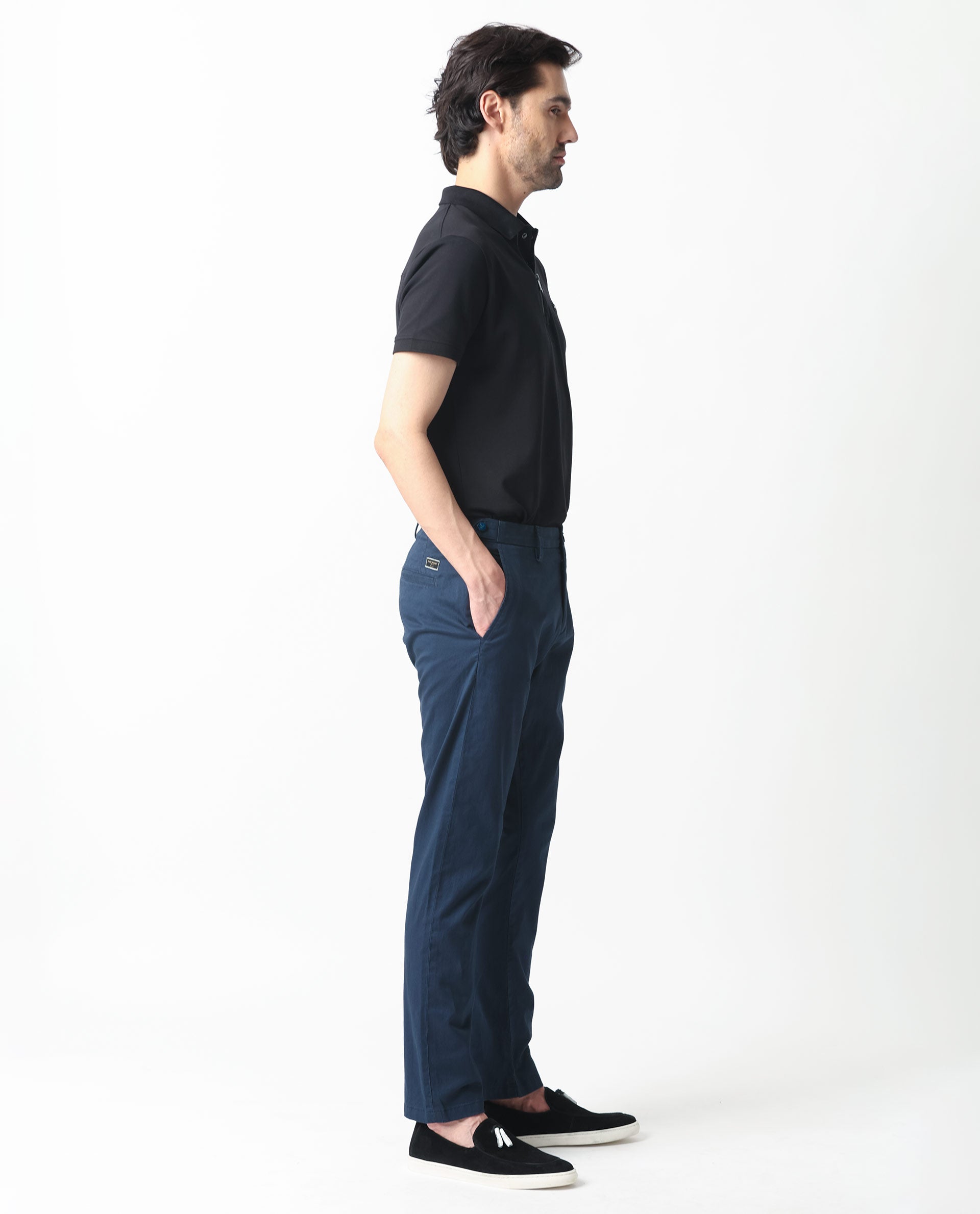 Rare Rabbit Men's Trans Navy Solid Mid-Rise Regular Fit Plain Stretch Trouser