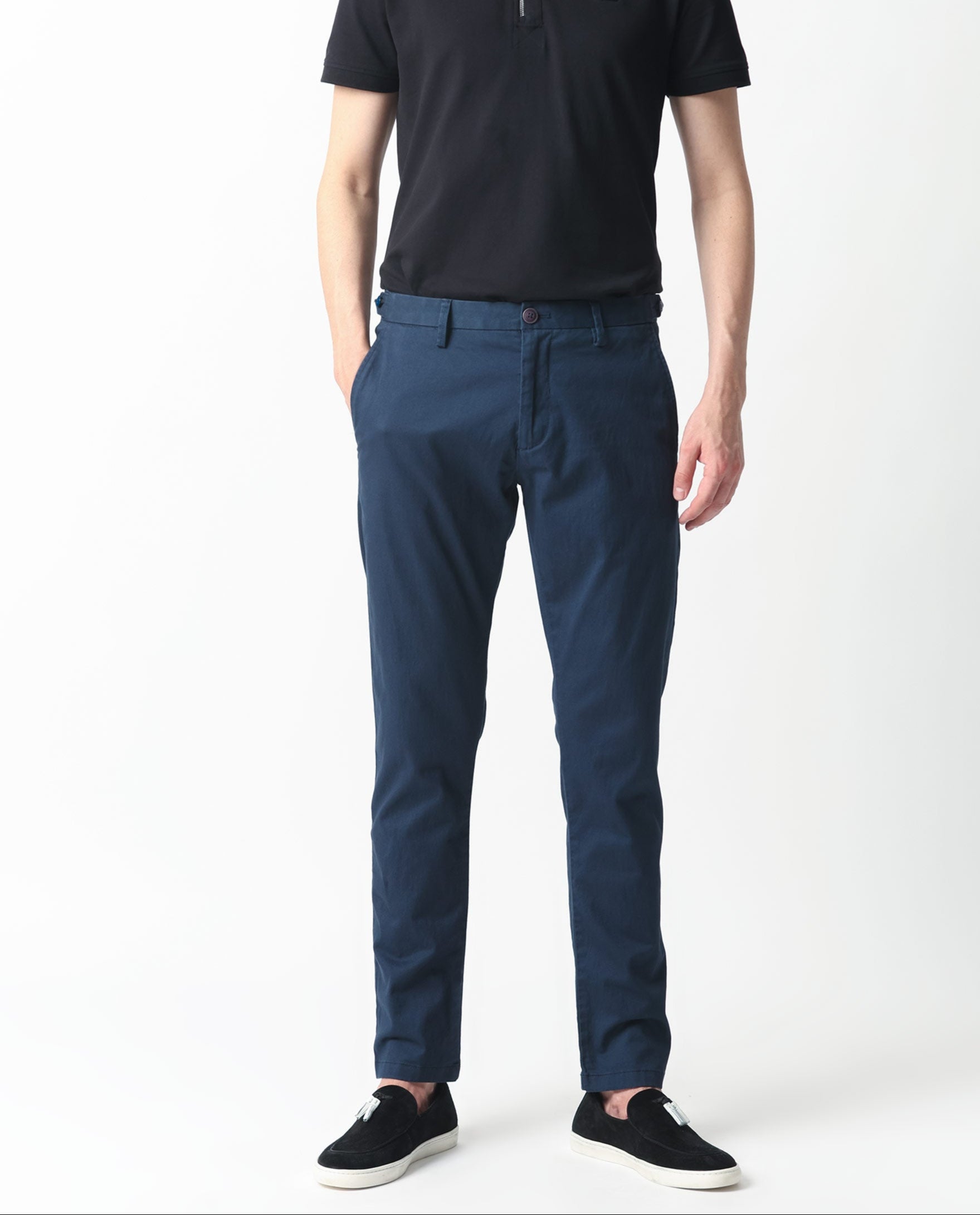 Rare Rabbit Men's Trans Navy Solid Mid-Rise Regular Fit Plain Stretch Trouser