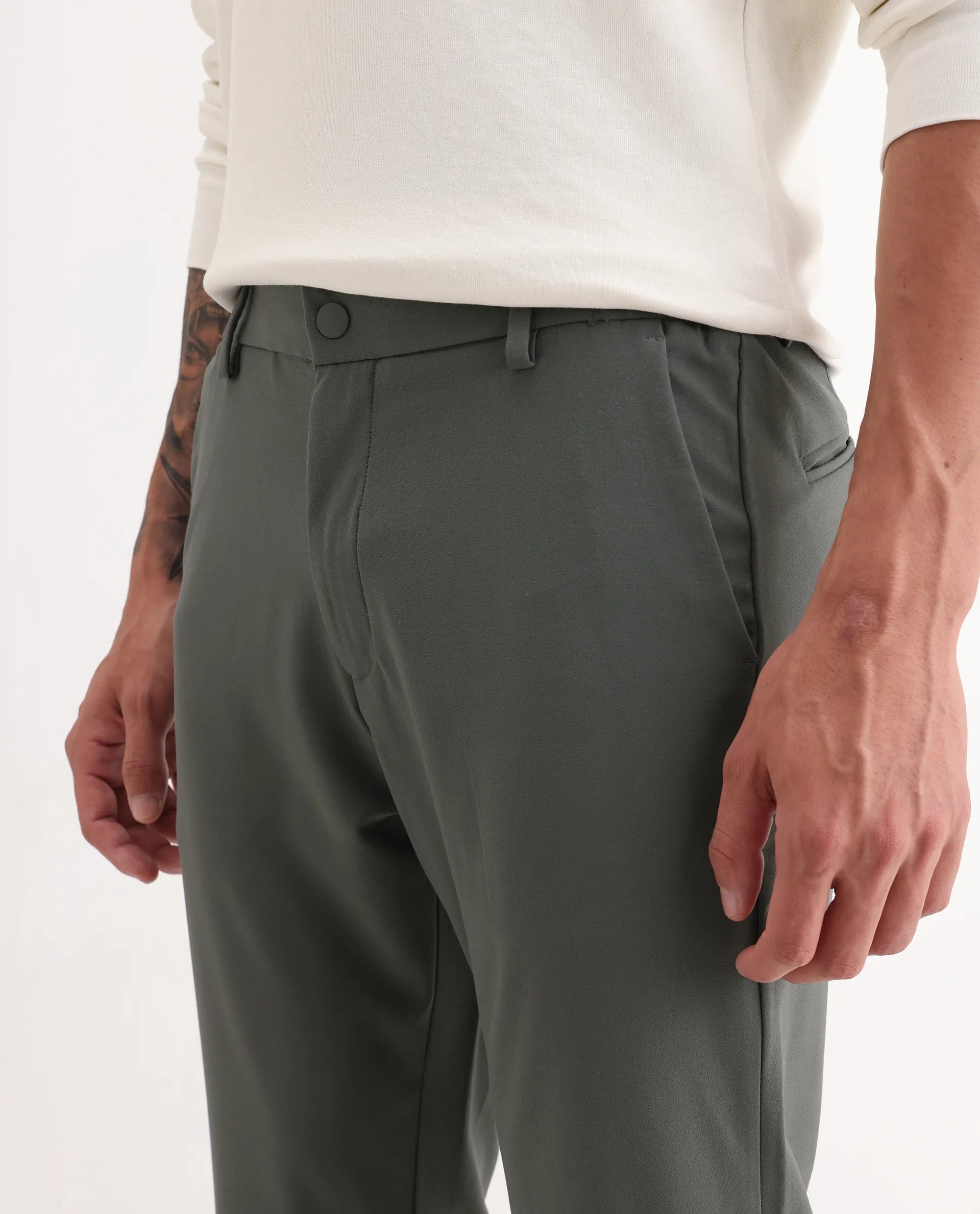 Rare Rabbit Men's Travel-26R Olive Polyester Blend Plain Regular Fit Trouser