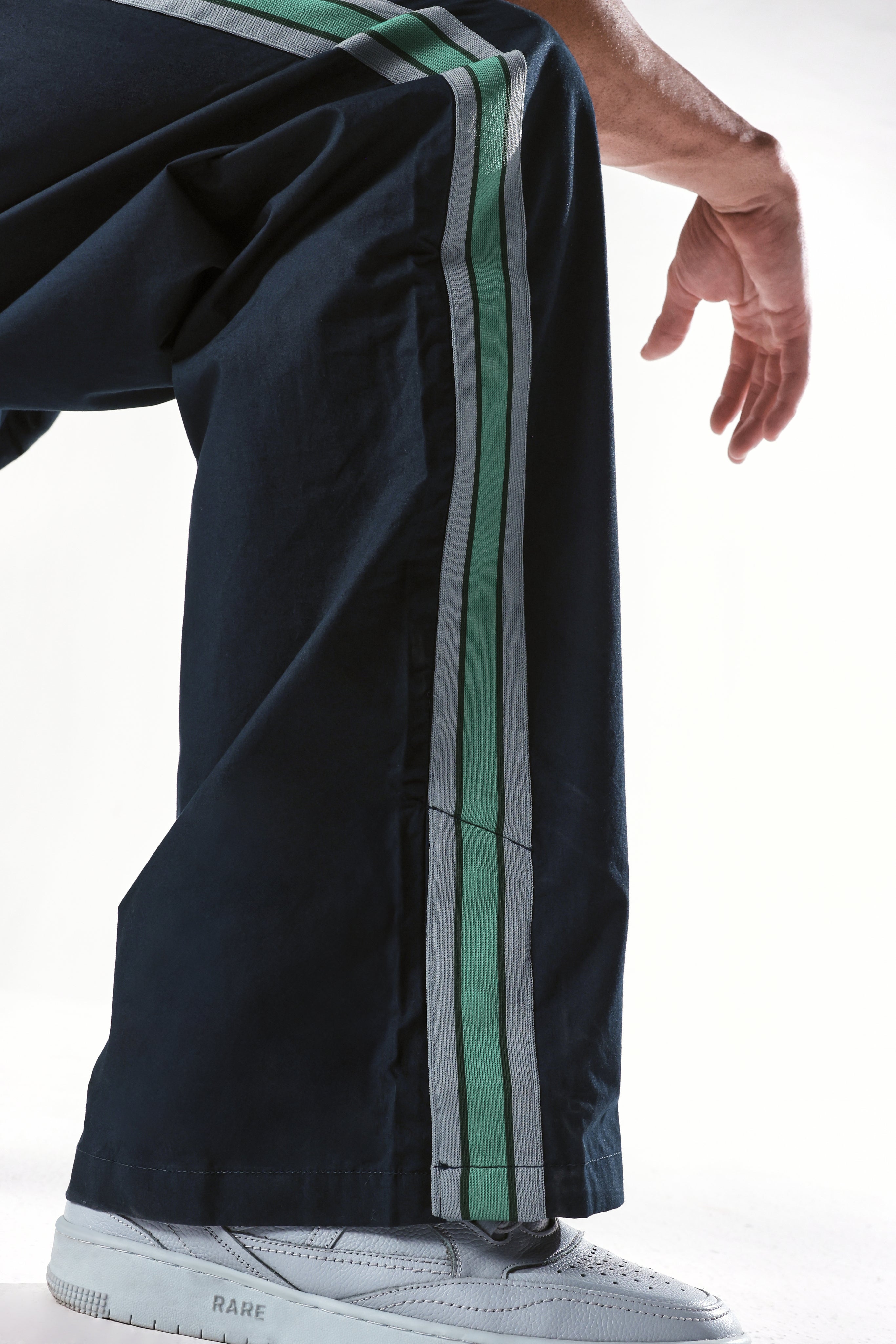 Rare Rabbit Men's Newnon Navy Cotton Plain Baggy Fit Track Pant