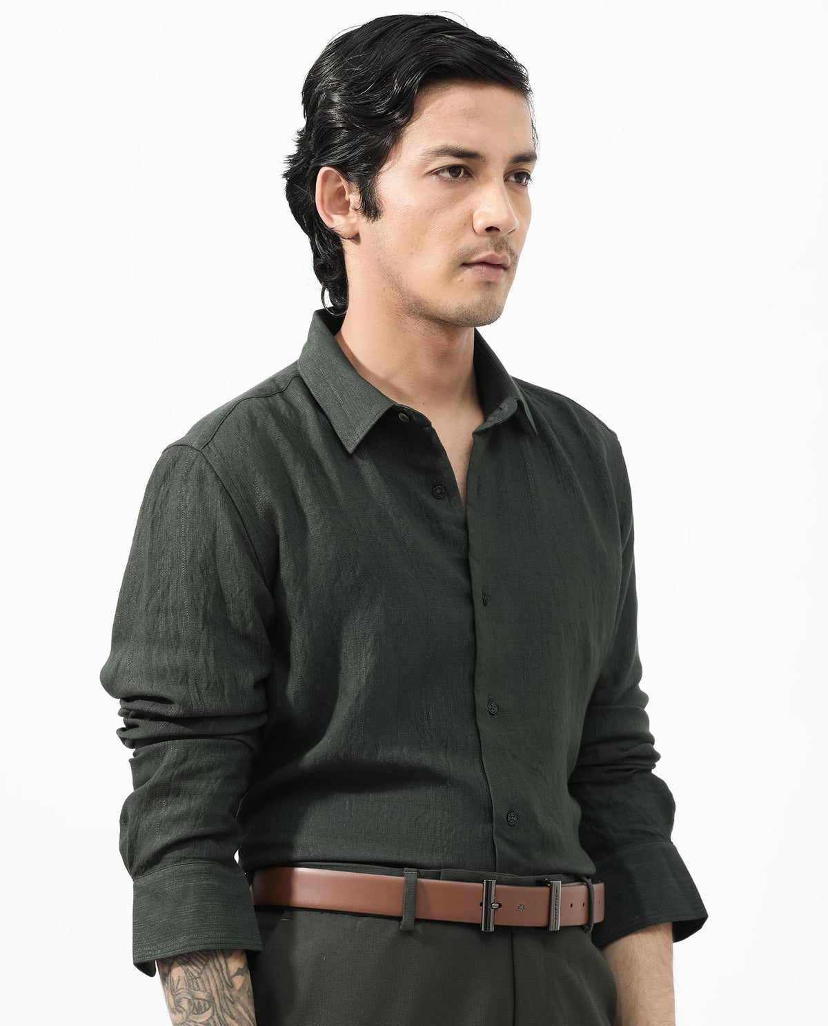 Rare Rabbit Mens Ufa Green Viscose Nylon Fabric Full Sleeve Regular Fit Solid Textured Shirt