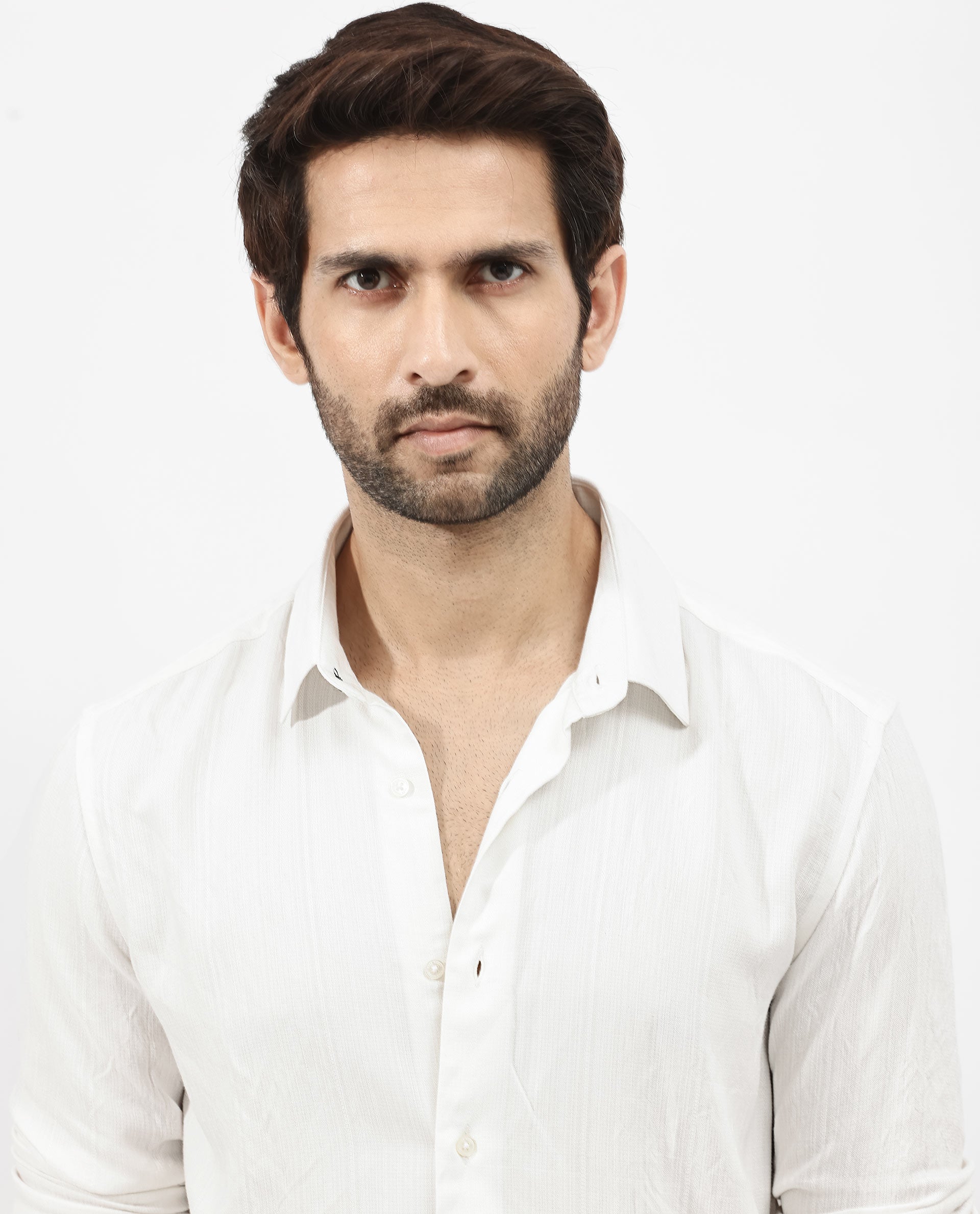 Rare Rabbit Mens Ufa White Viscose Nylon Blend Fabric Full Sleeve Regular Fit Textured Solid Shirt