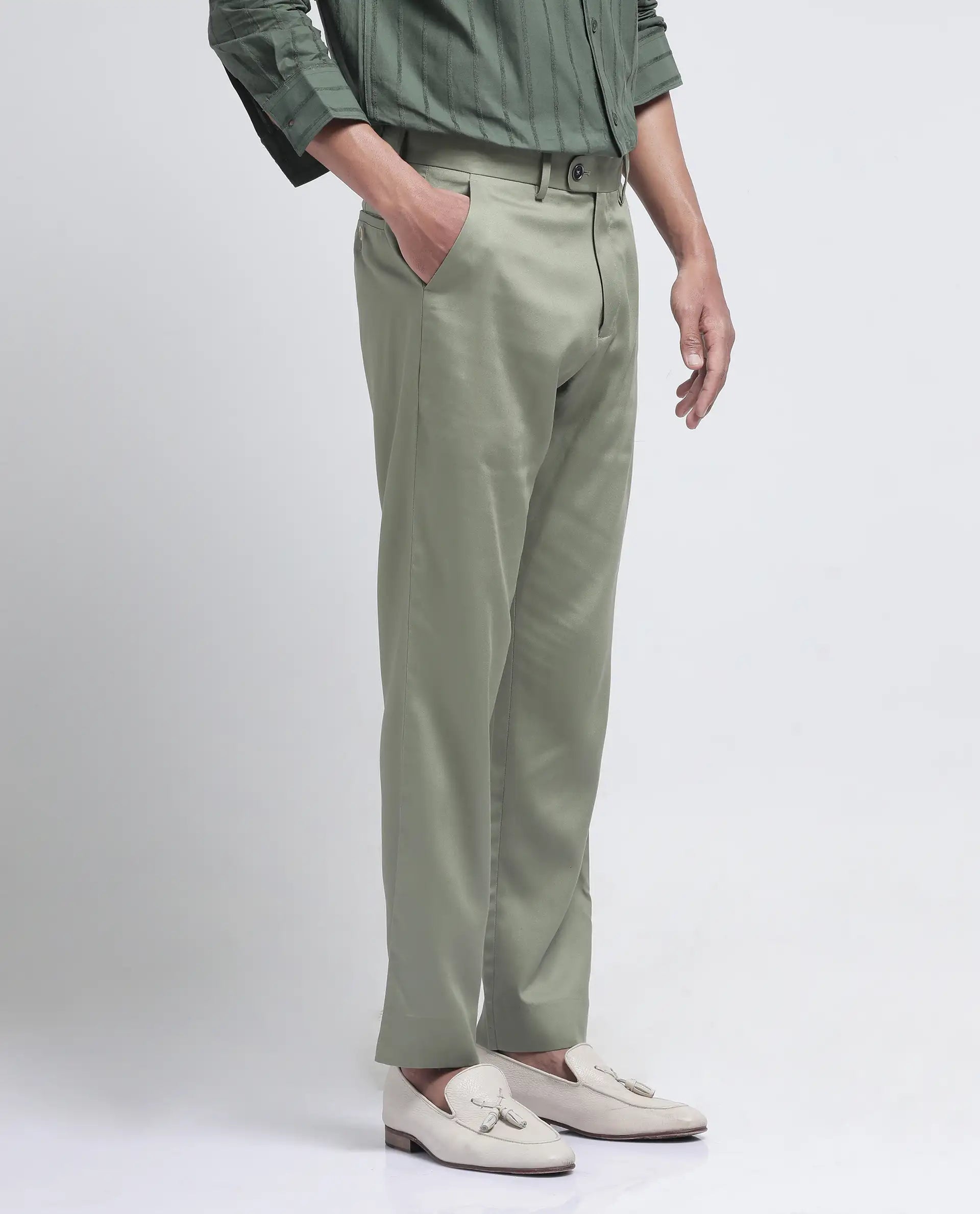 Rare Rabbit Men Ugo Dusky Green Cotton Elastane Fabric Regular Fit Plain Trouser