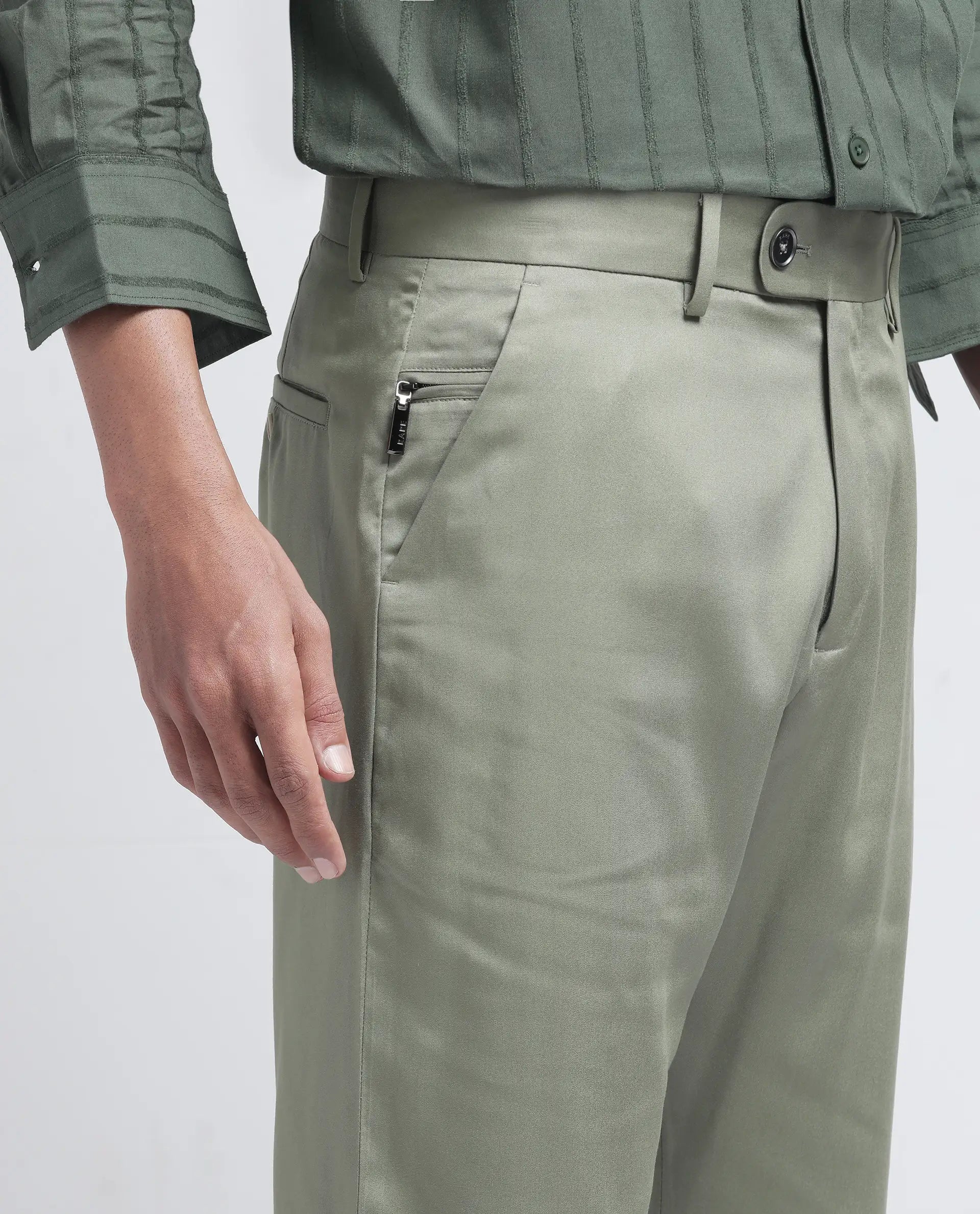 Rare Rabbit Men Ugo Dusky Green Cotton Elastane Fabric Regular Fit Plain Trouser