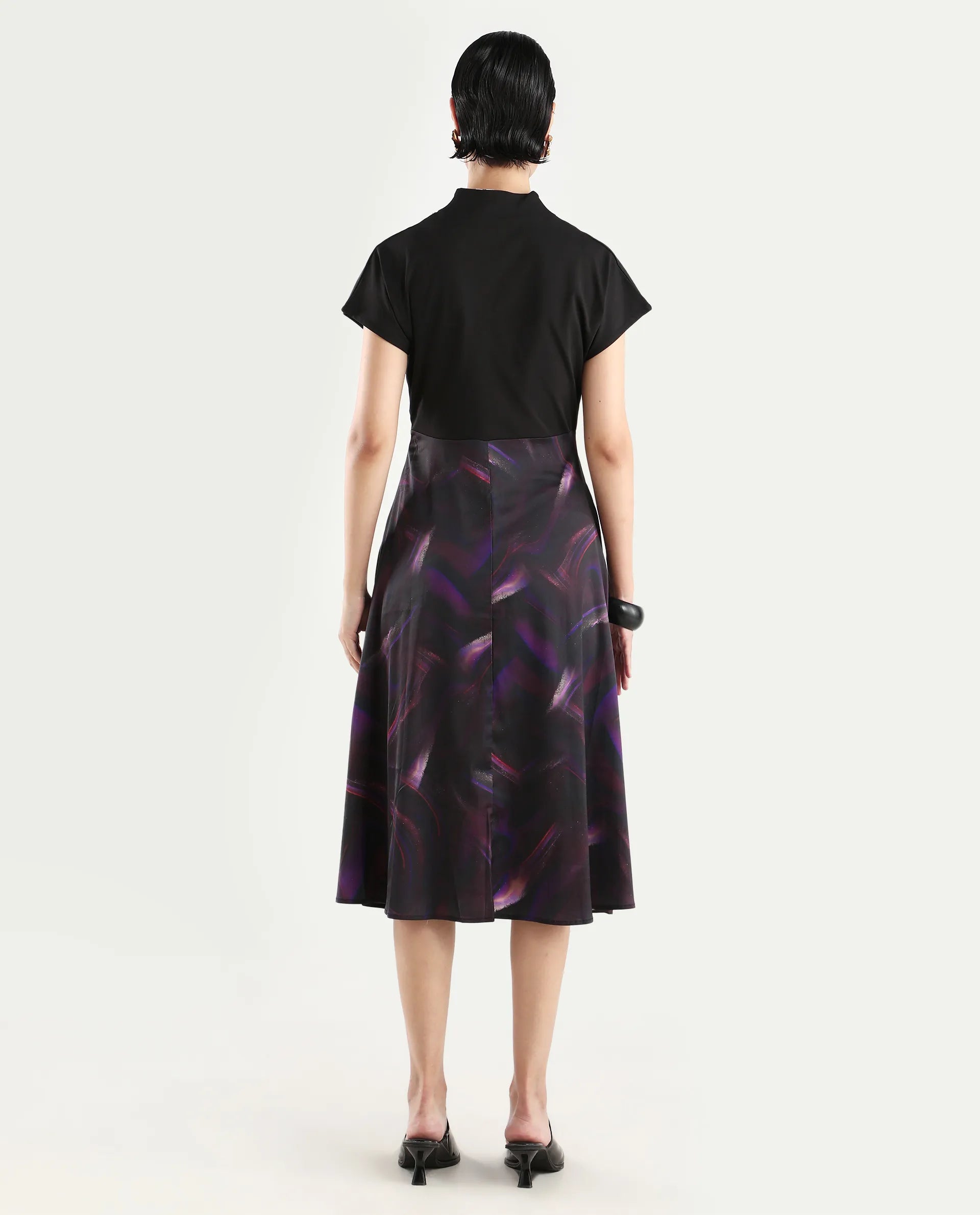 Rareism Women's Usopp Black Polyester V-Neck Abstract Print Extended Sleeves Midi Flared Dress