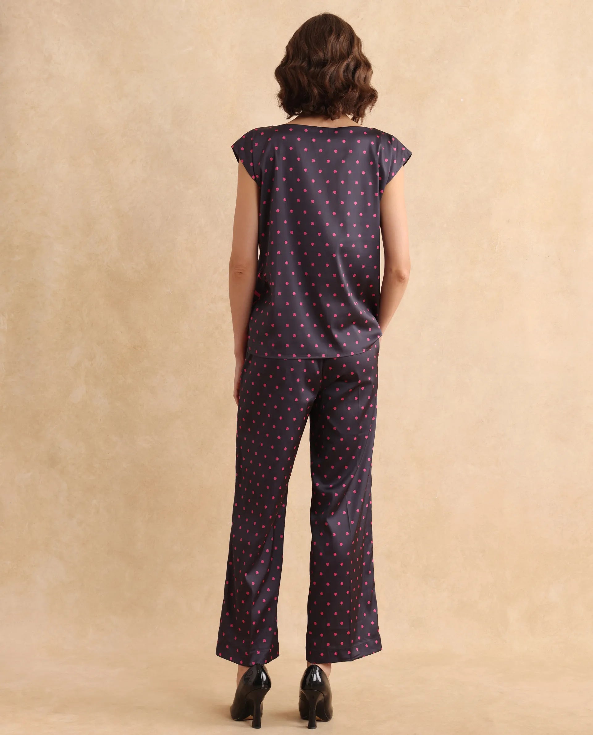 Rareism Women Utkco-B Dark Grey Polyester Fabric Tie Up Closure Straight Fit Ankle Length Polka Print Trouser