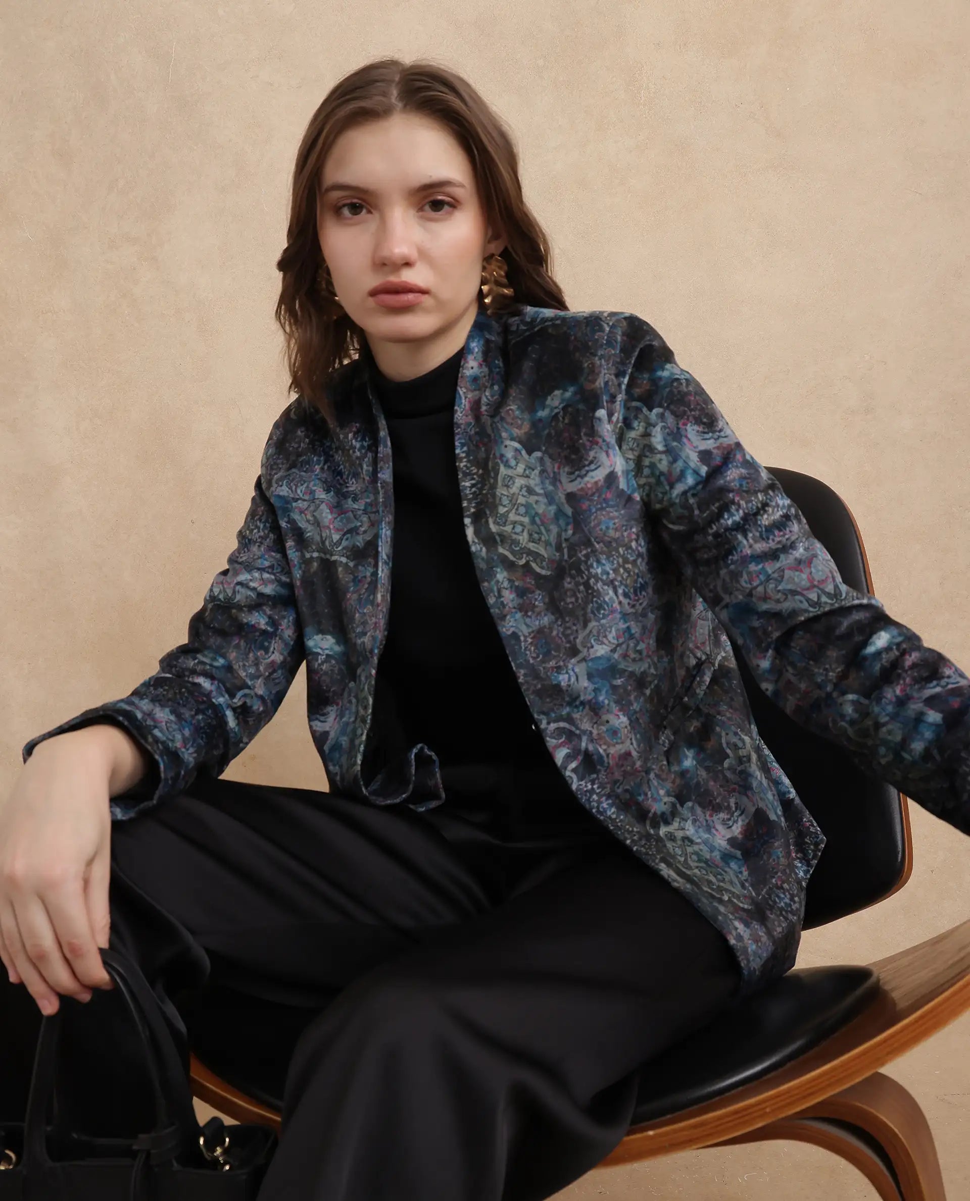 Rareism Women Valorie Multi Velvet Cuffed Sleeve V-Neck Hook Closure Abstract Print Blazer