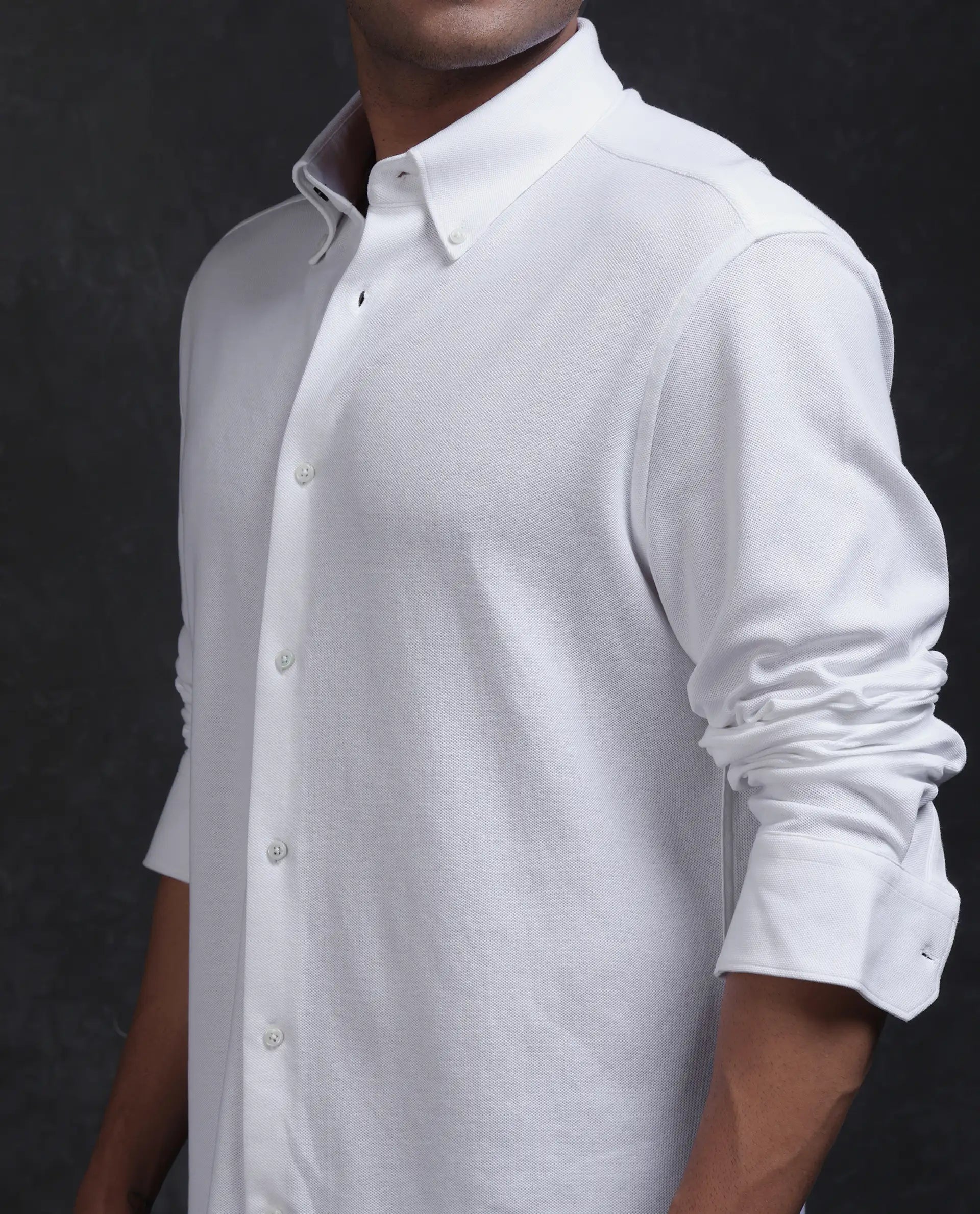 Rare Rabbit Men's Vane-25 White Cotton Plain Regular Fit Full Sleeve Collared Shirt