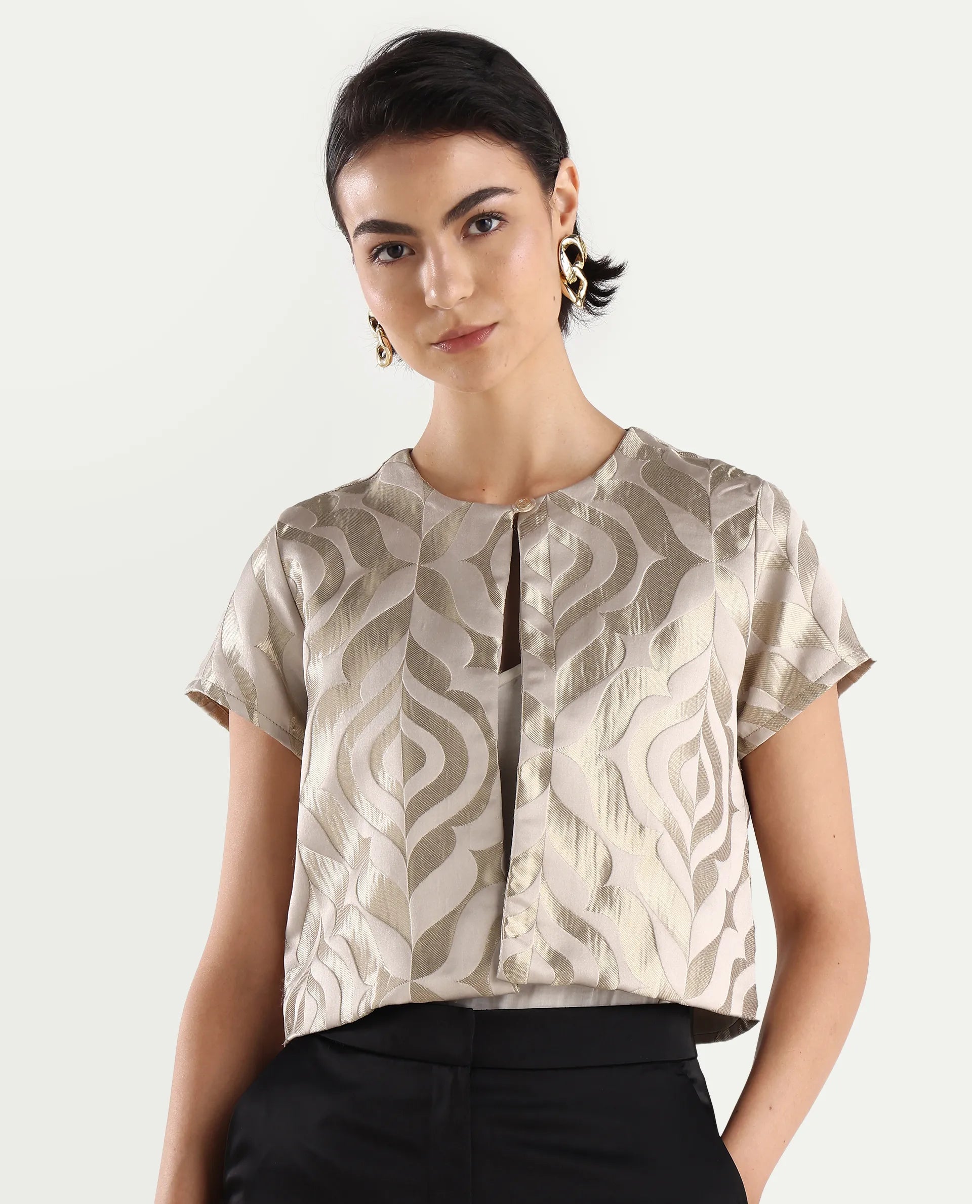 Rareism Women's Vegor Metalic Gold Polyester Blend Crew Neck Jacquard Crop Regular Fit Jacket