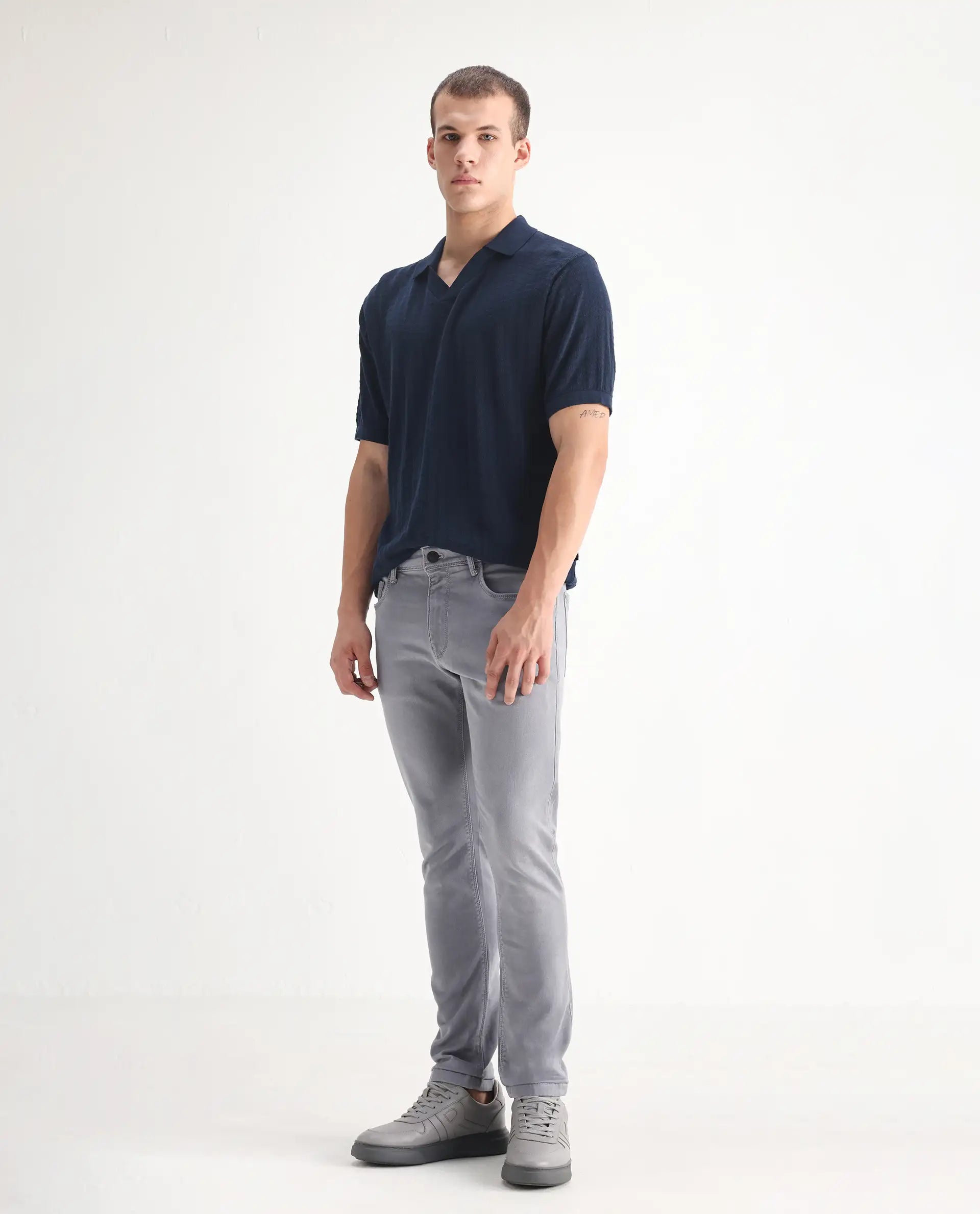 Rare Rabbit Men's Velles Light Grey Cotton Plain Hawk Slim Fit Jeans