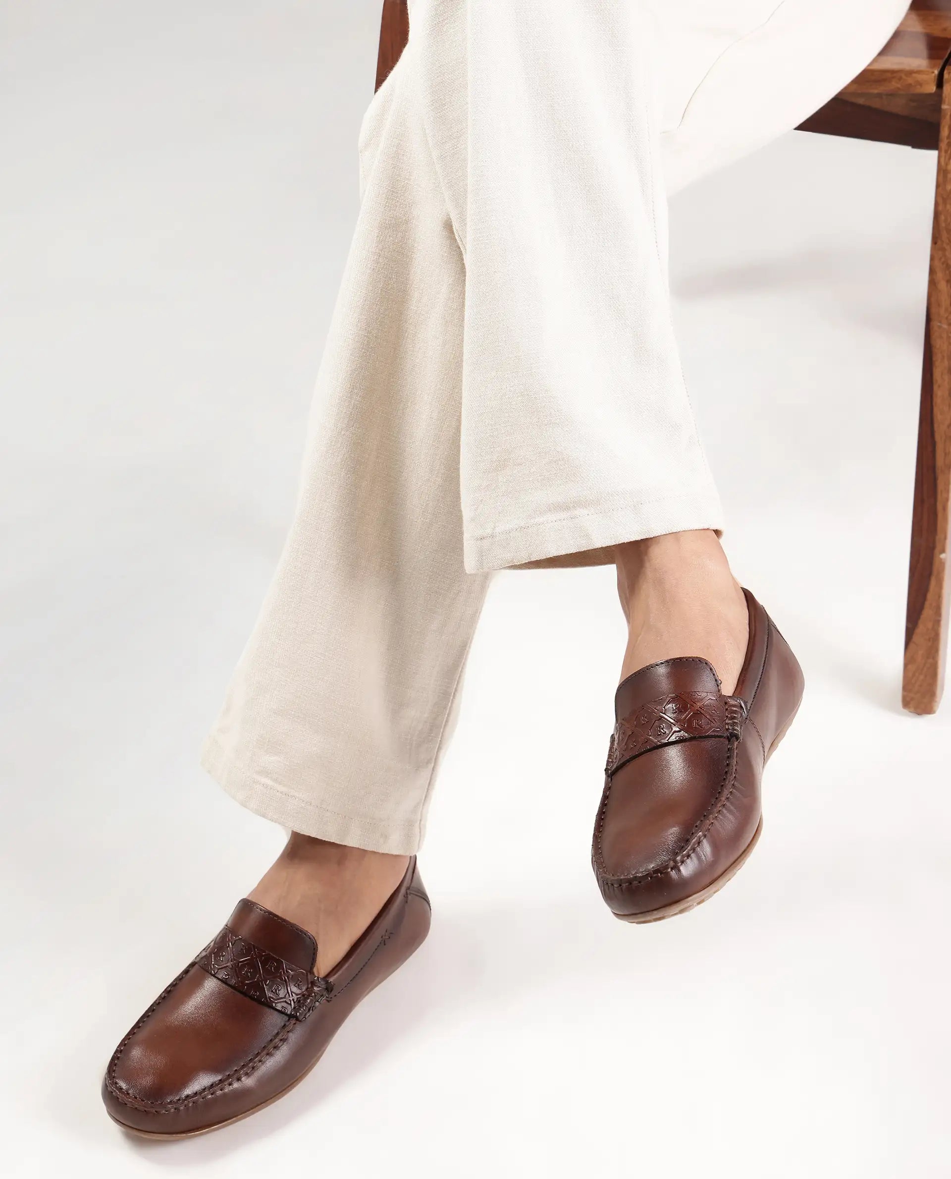 Rare Rabbit Men's Viento Tan Leather Drivers