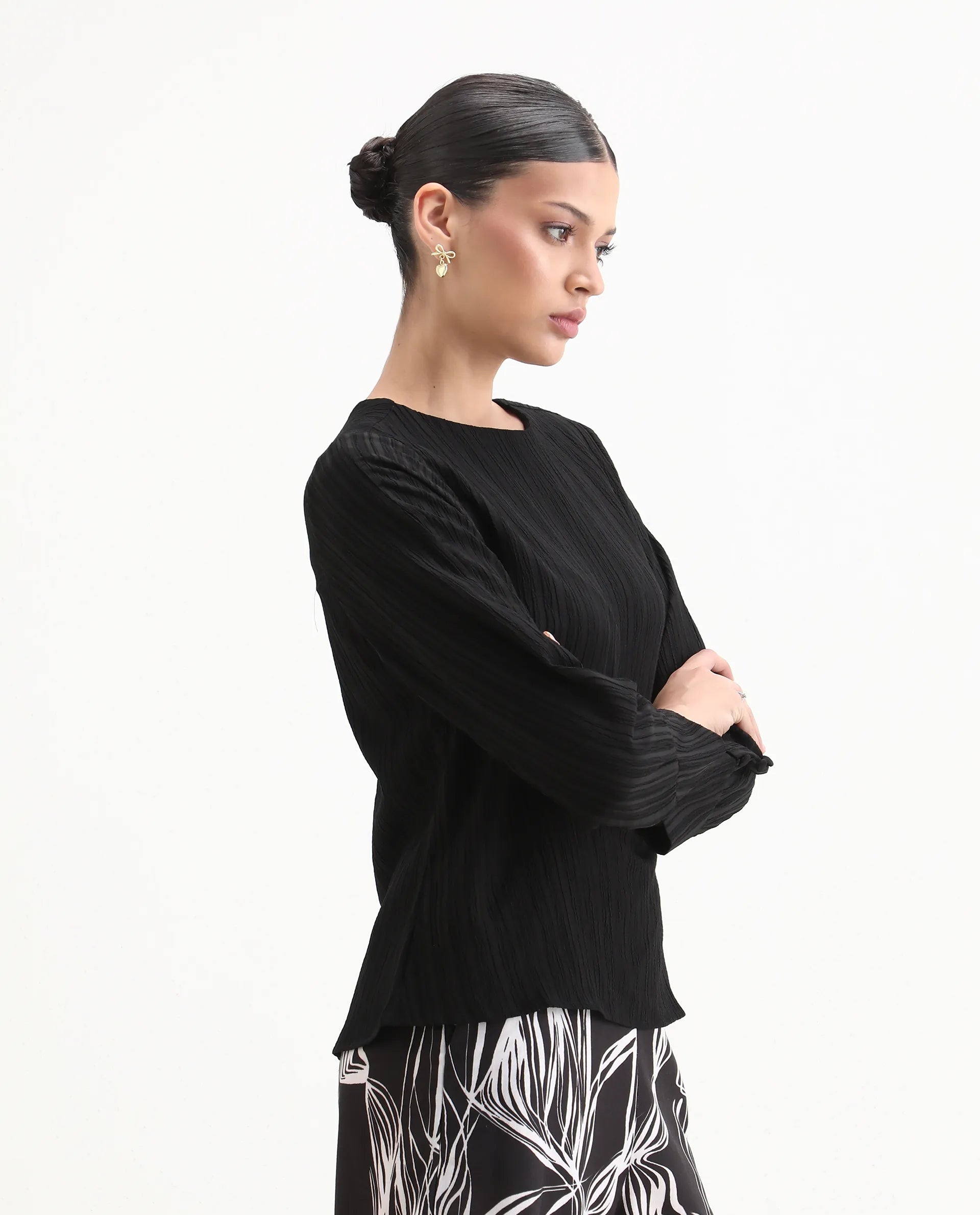 Rareism Women's Vinipo Black Polyester Blend Boat Neck Plain Cuffed Sleeve Regular Fit Top