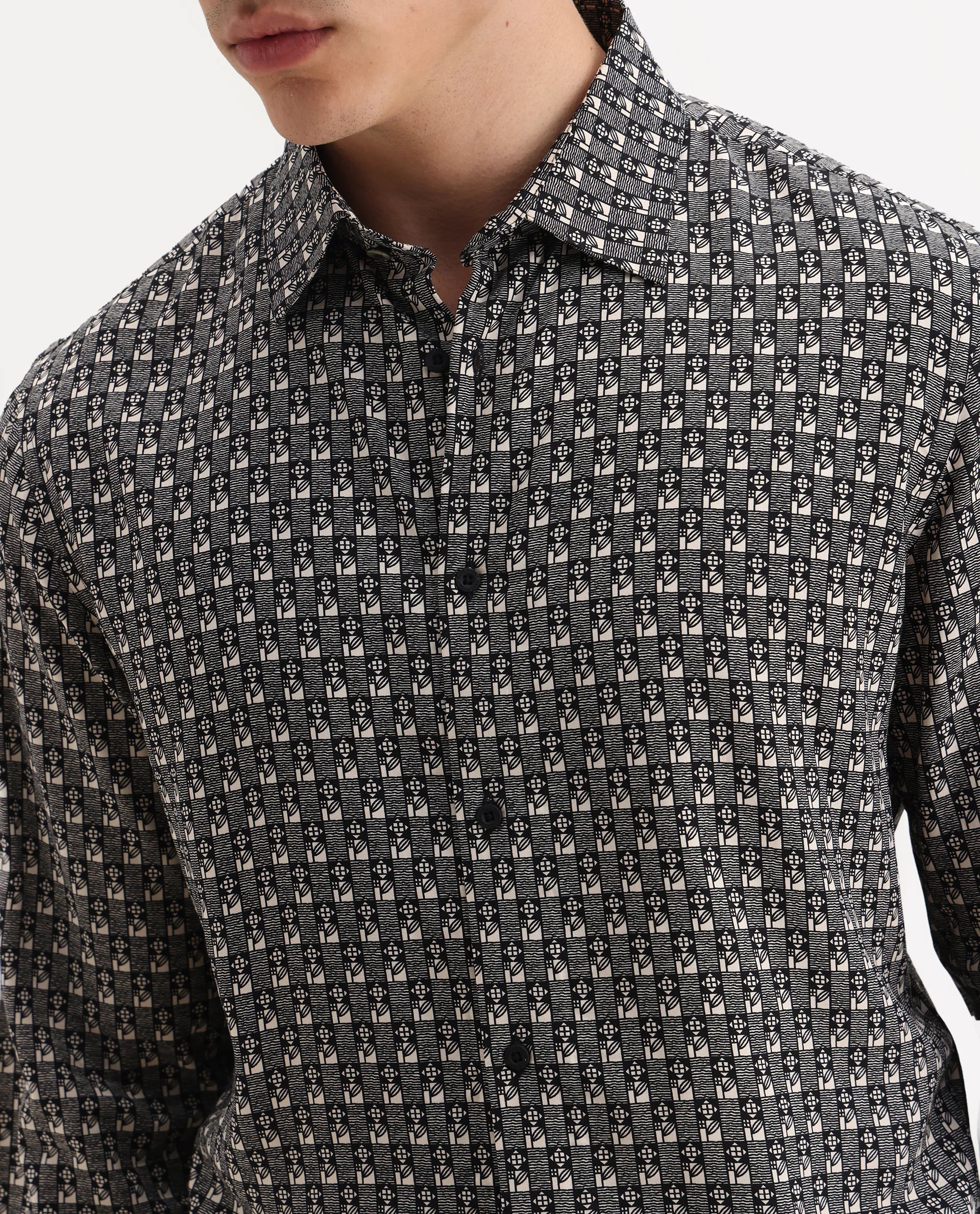 Rare Rabbit Men's Vitry-25 Black Cotton Fabric Spread Collar Regular Fit Jacquard Shirt