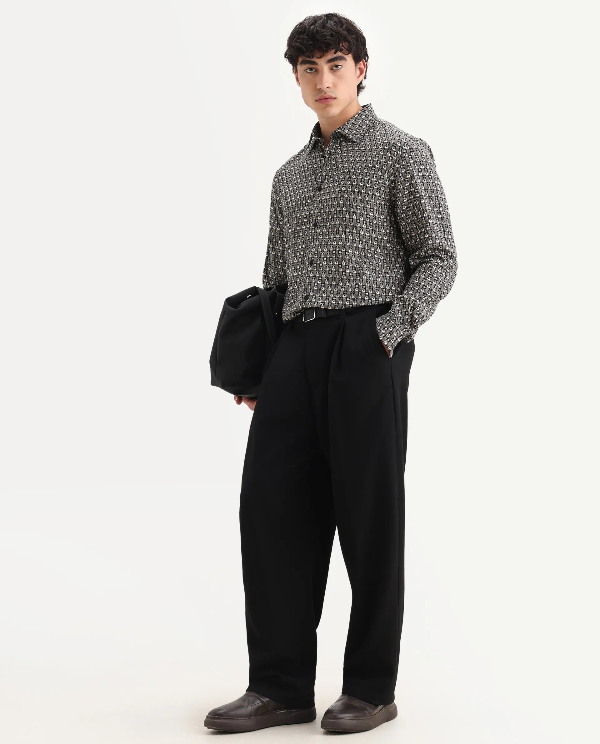 Rare Rabbit Men's Vitry-25 Black Cotton Fabric Spread Collar Regular Fit Jacquard Shirt