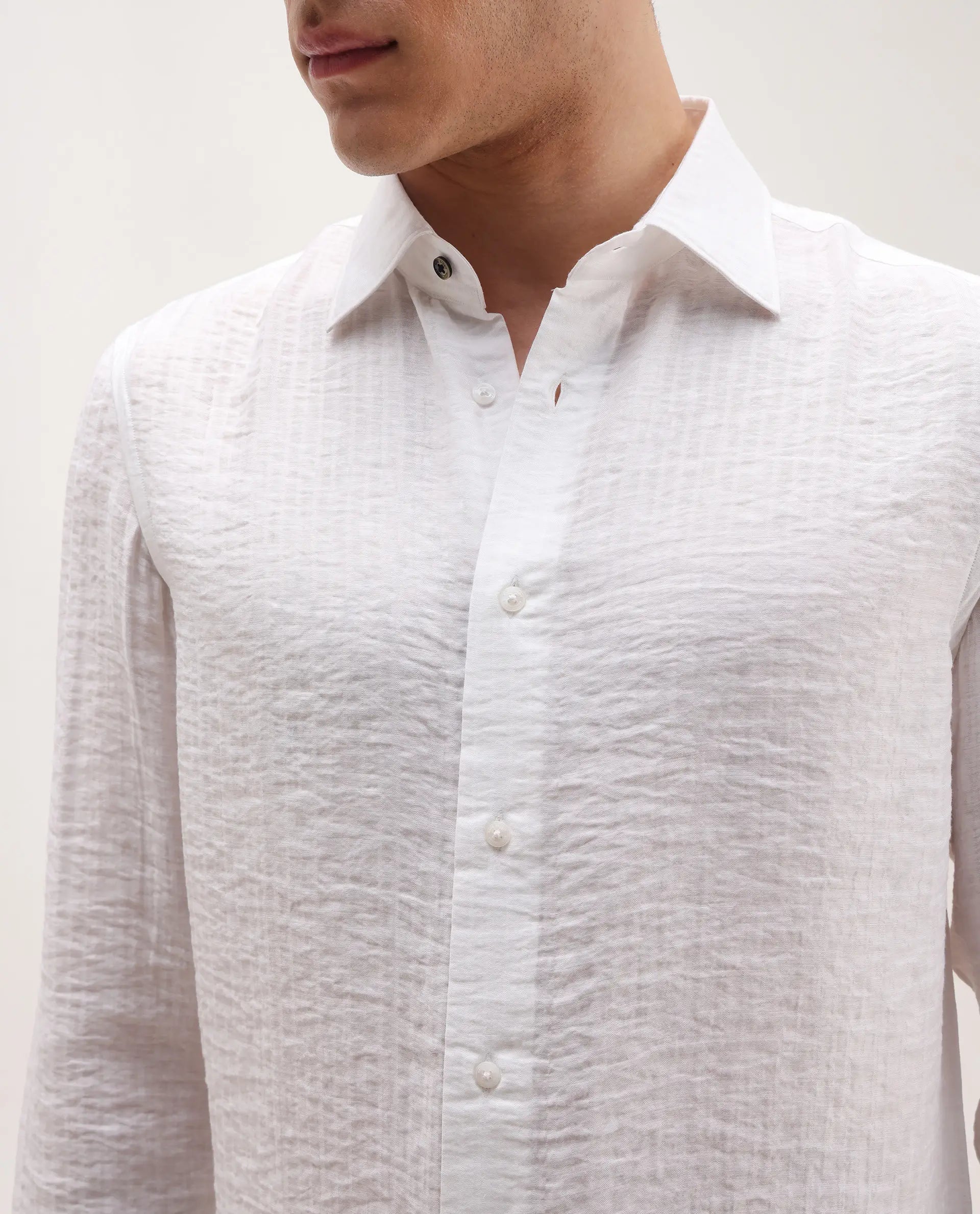 Rare Rabbit Men's Vobrin White Cotton Plain Regular Fit Full Sleeve Collared Shirt