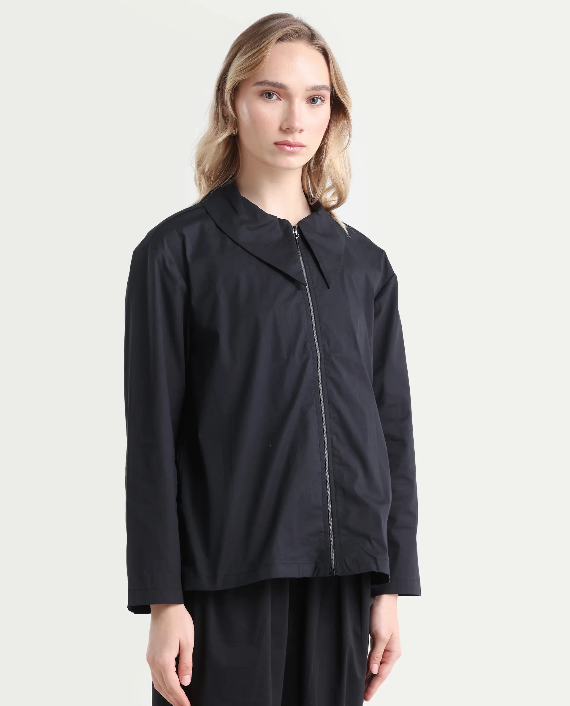 Rareism Women's Xan Black Cotton Spread Collar Plain Regular Fit Top