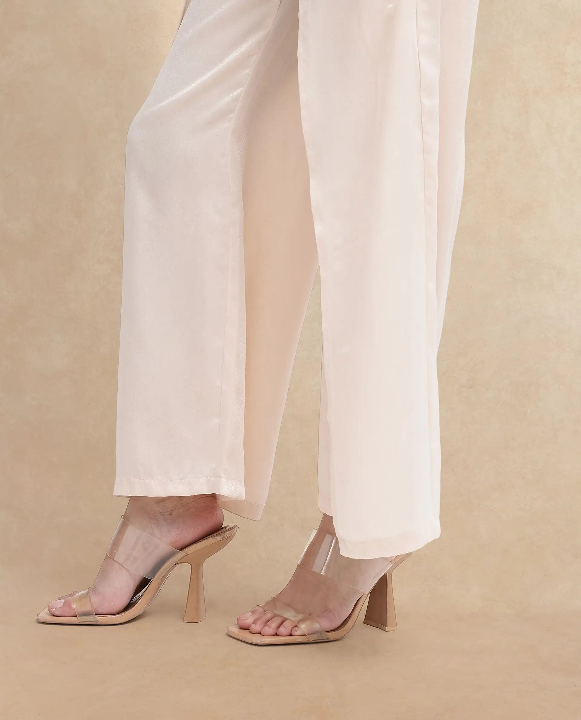 Rareism Women Yamato-B Light Beige Wide Fit Plain Ankle Length Trouser