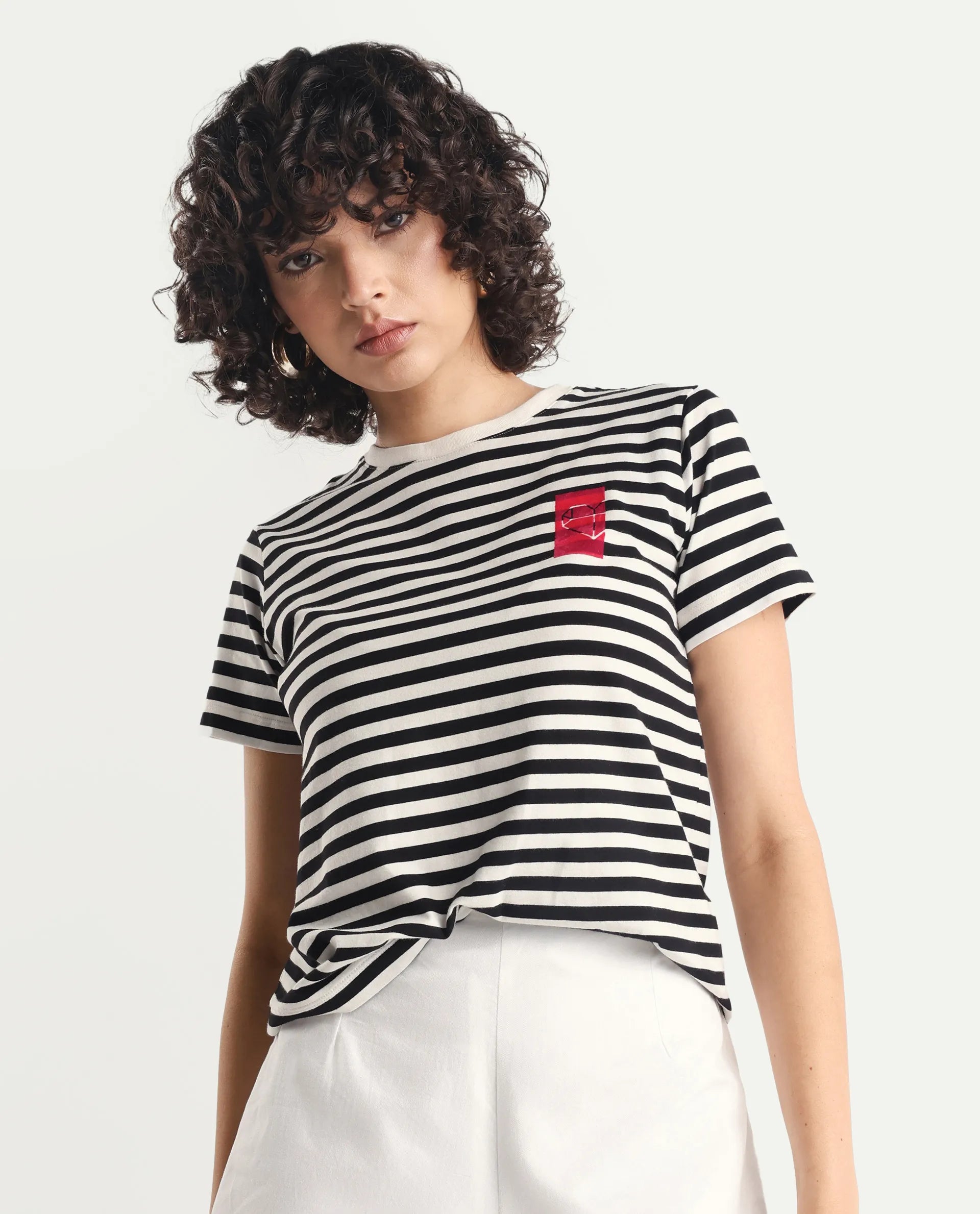 Rareism Women's Yaro Black Cotton Blend Crew Neck Graphic Print Regular Fit T-Shirt